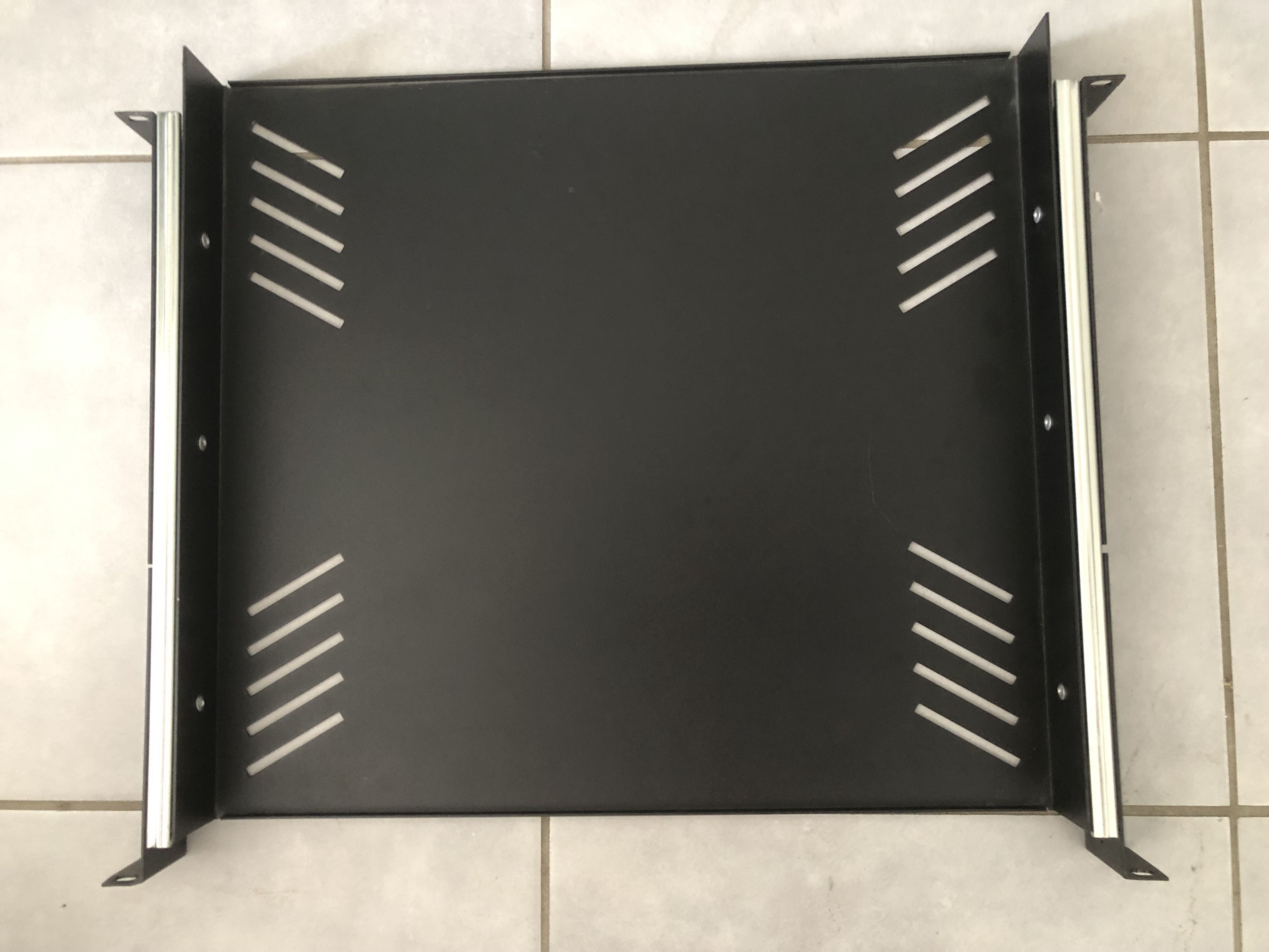 Adam Hall 87556 19 pouces 1HE Pull-Out Rails 01