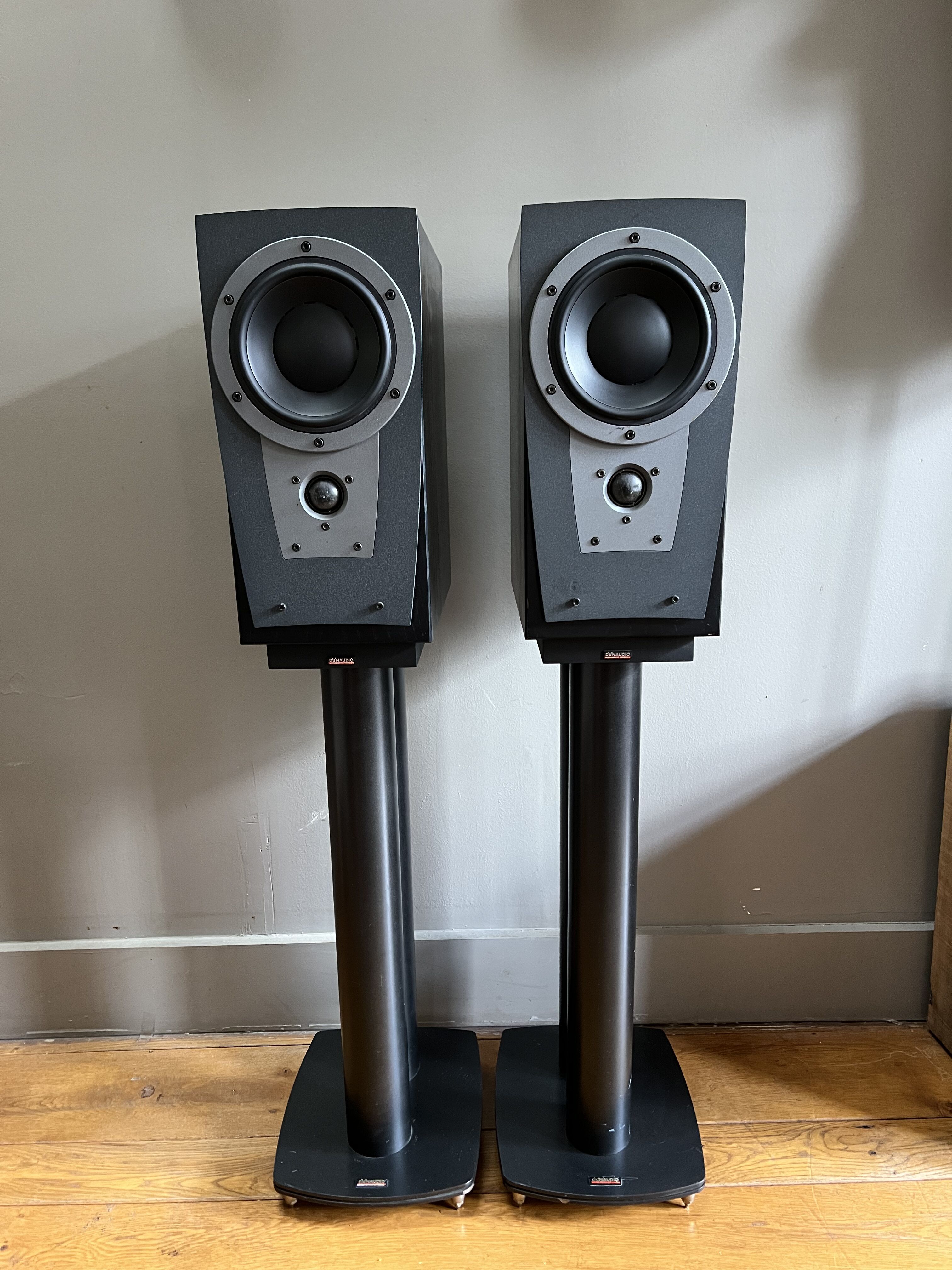 Dynaudio Contour S1.4 — paire d'enceintes bibliothèques haut de gamme + pieds Dynaudio d'origine