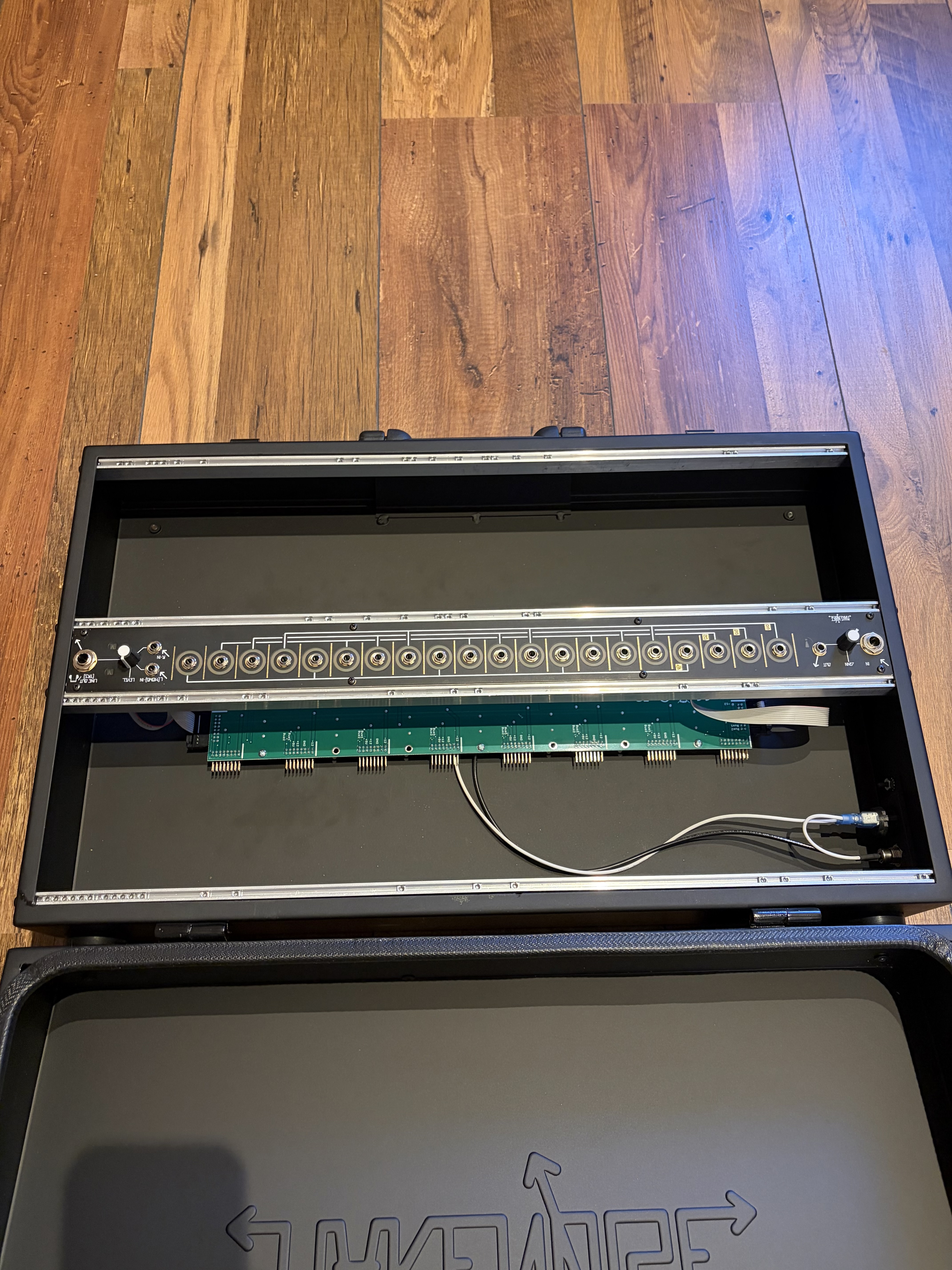 Make Noise 7U Metal CV Bus Case (36852)