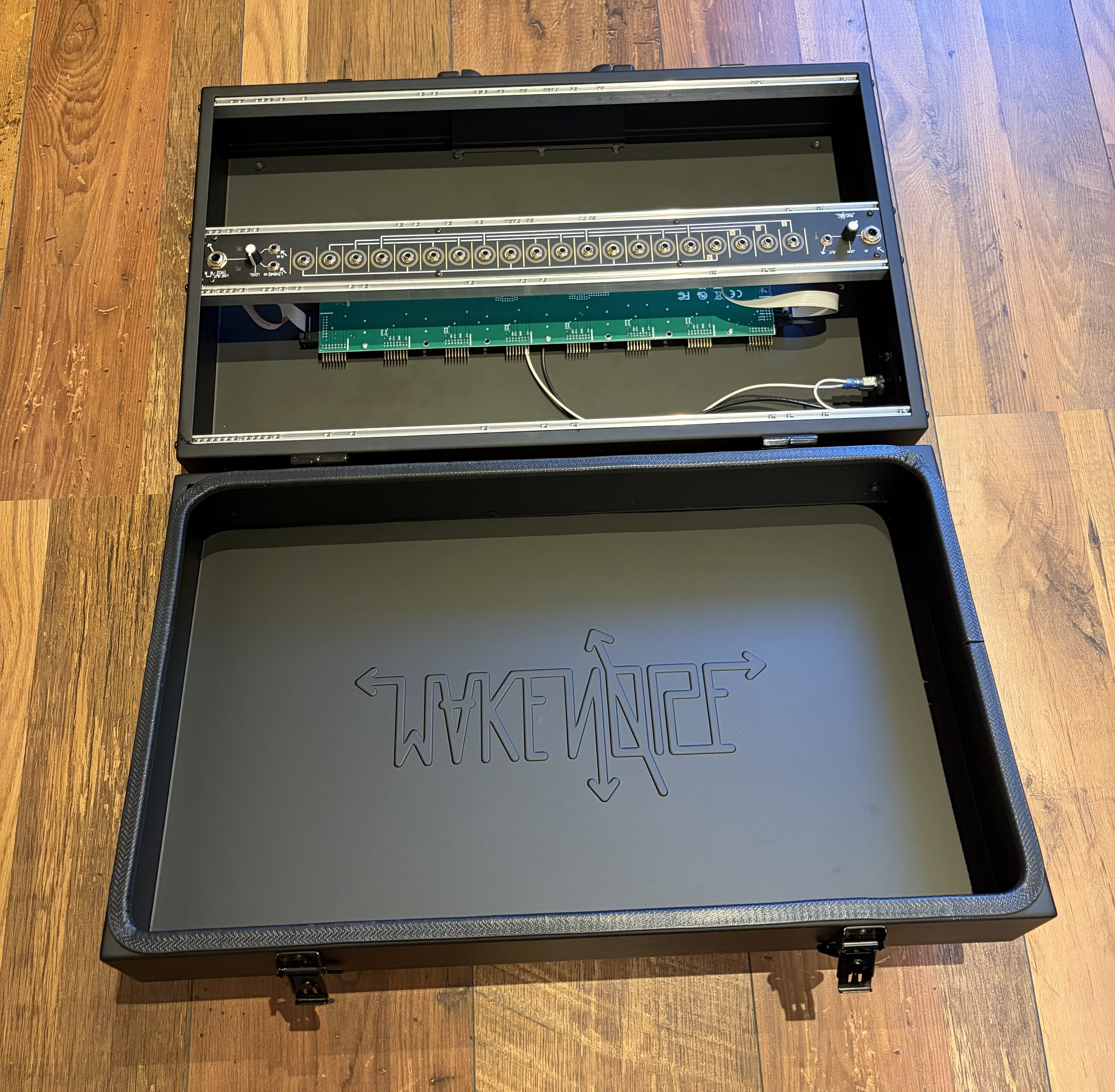 Make Noise 7U Metal CV Bus Case (91456)