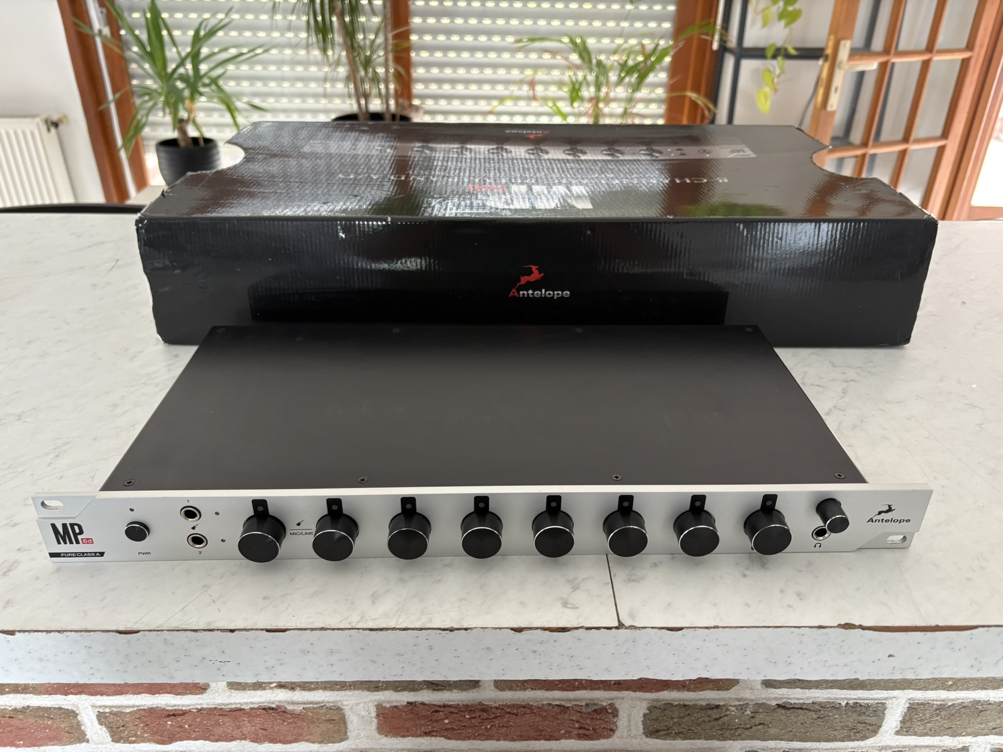 antelope audio MP8D