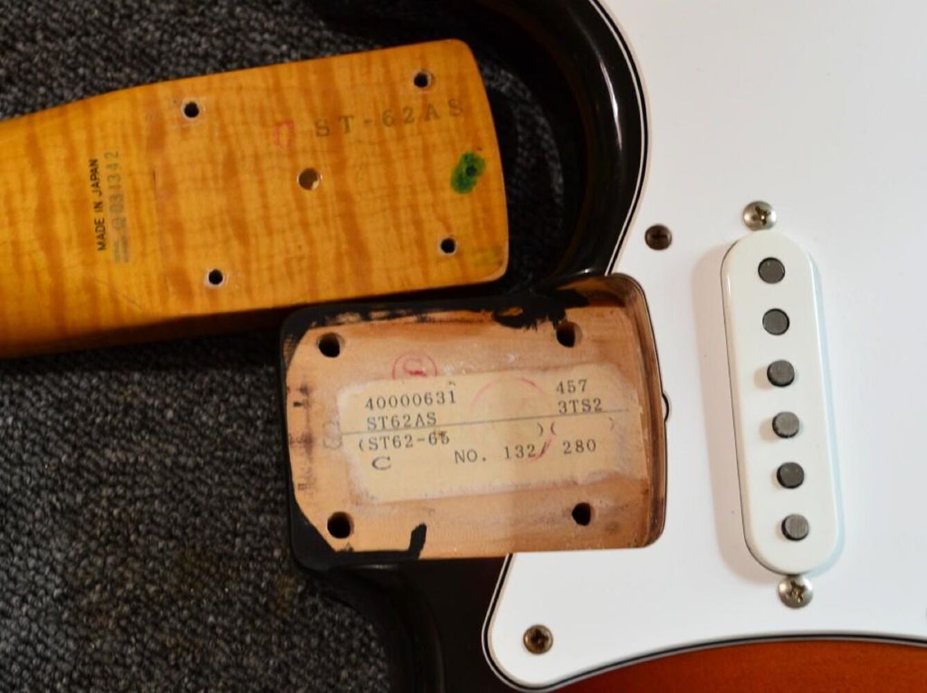fender-stratocaster-st-4762671