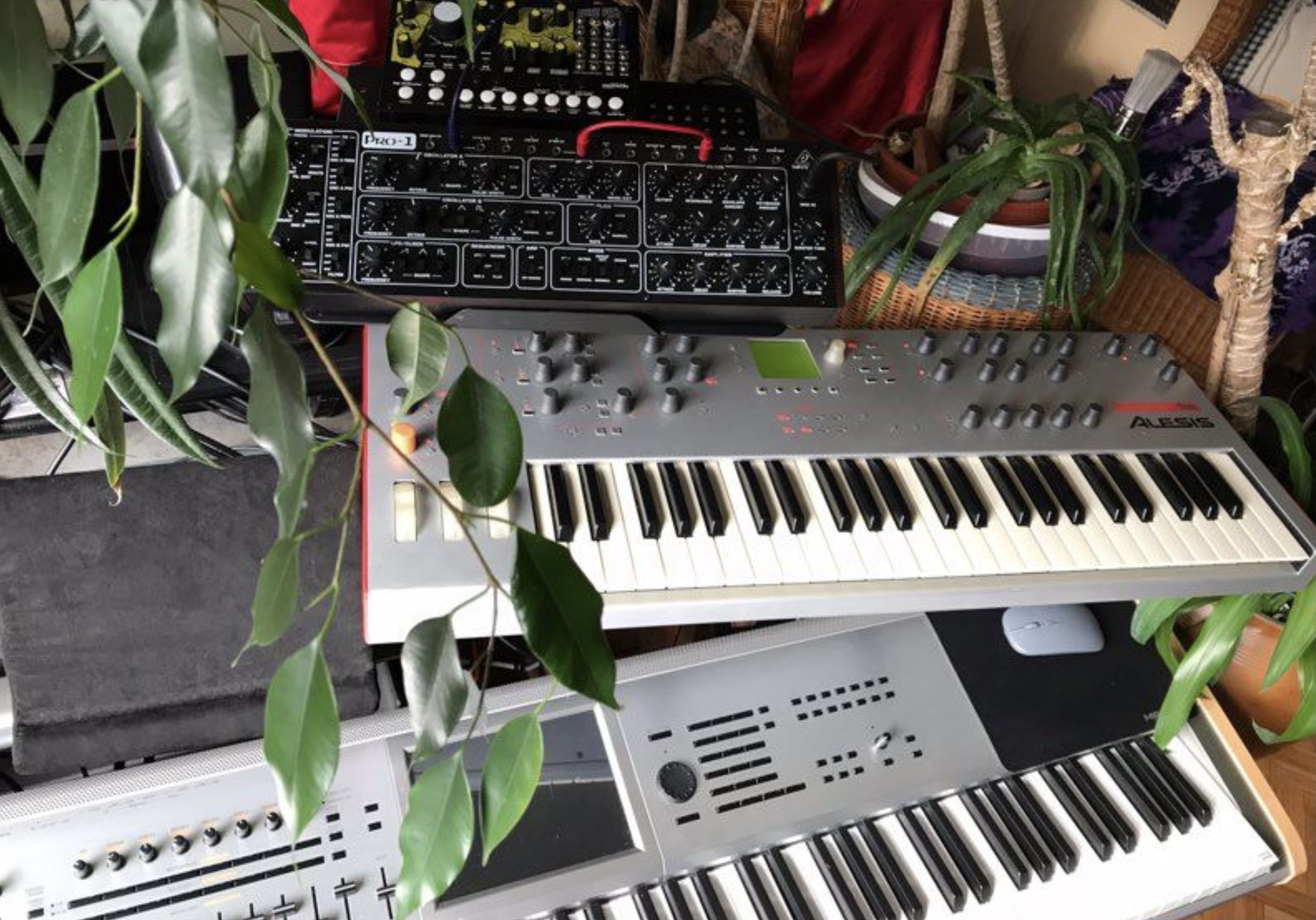 DERNIÈRES  NOUVELLES DE L’ESPACE : IL Y A UN ALESIS ION CHEZ LES CHTIS À 370€ !!!