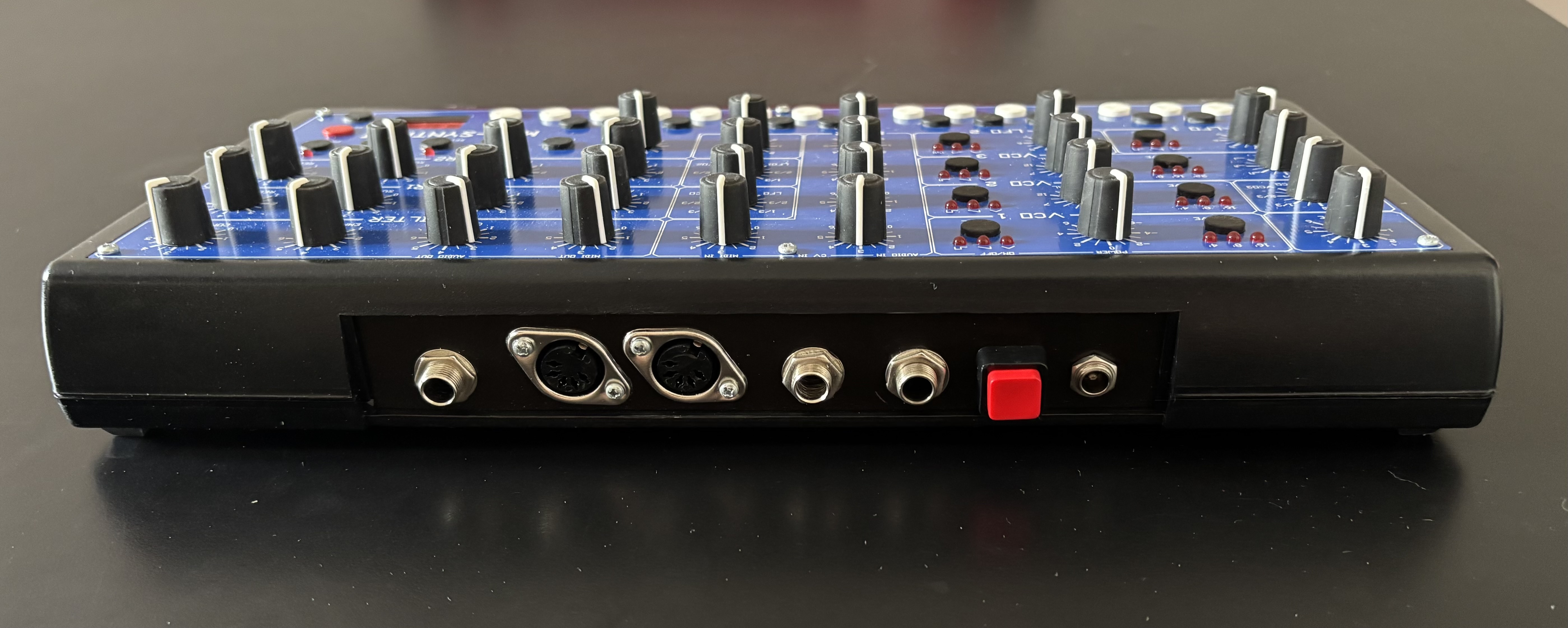 M.F.B. MFB-SYNTH II (15091)
