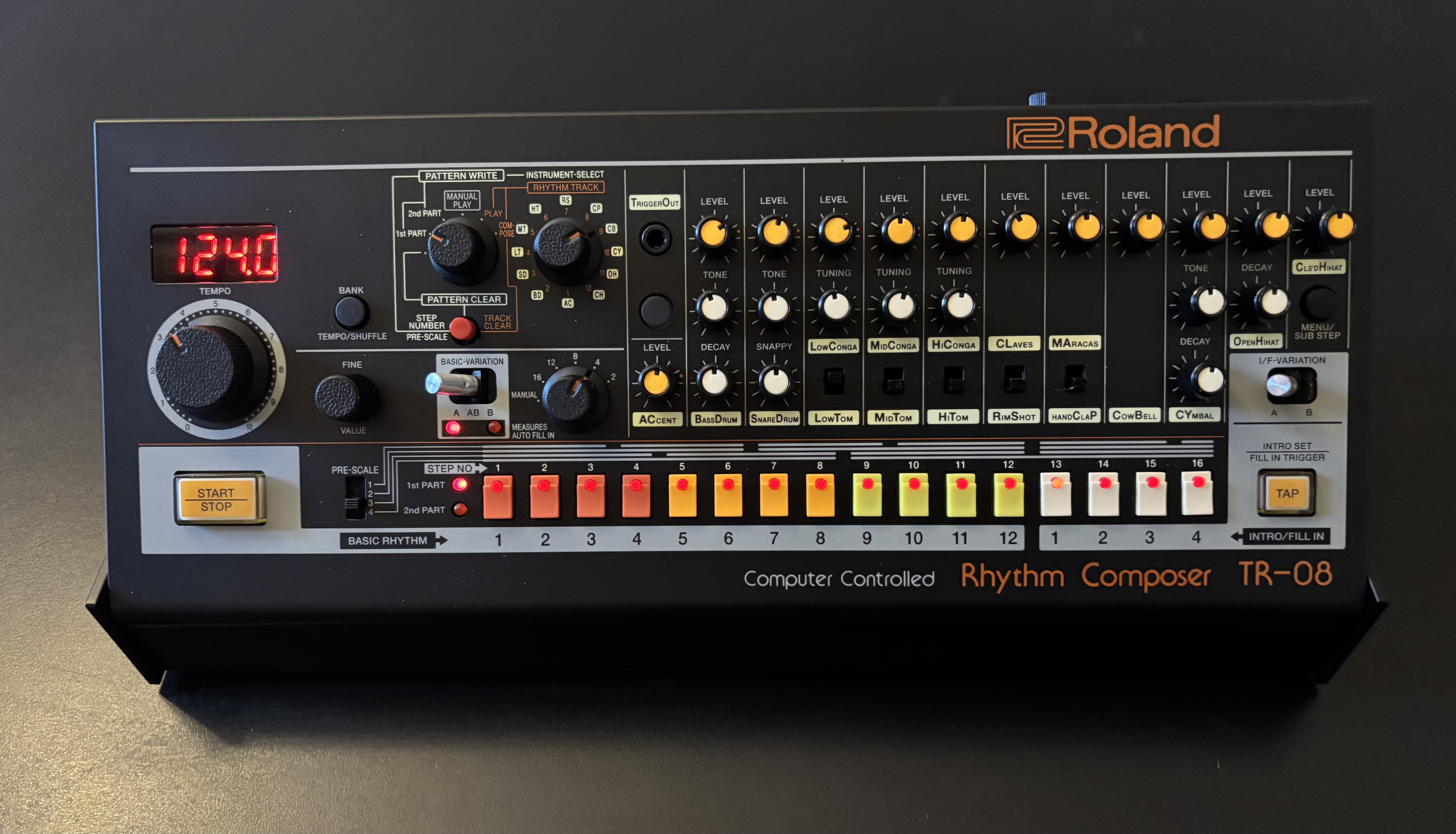 Roland TR-08
