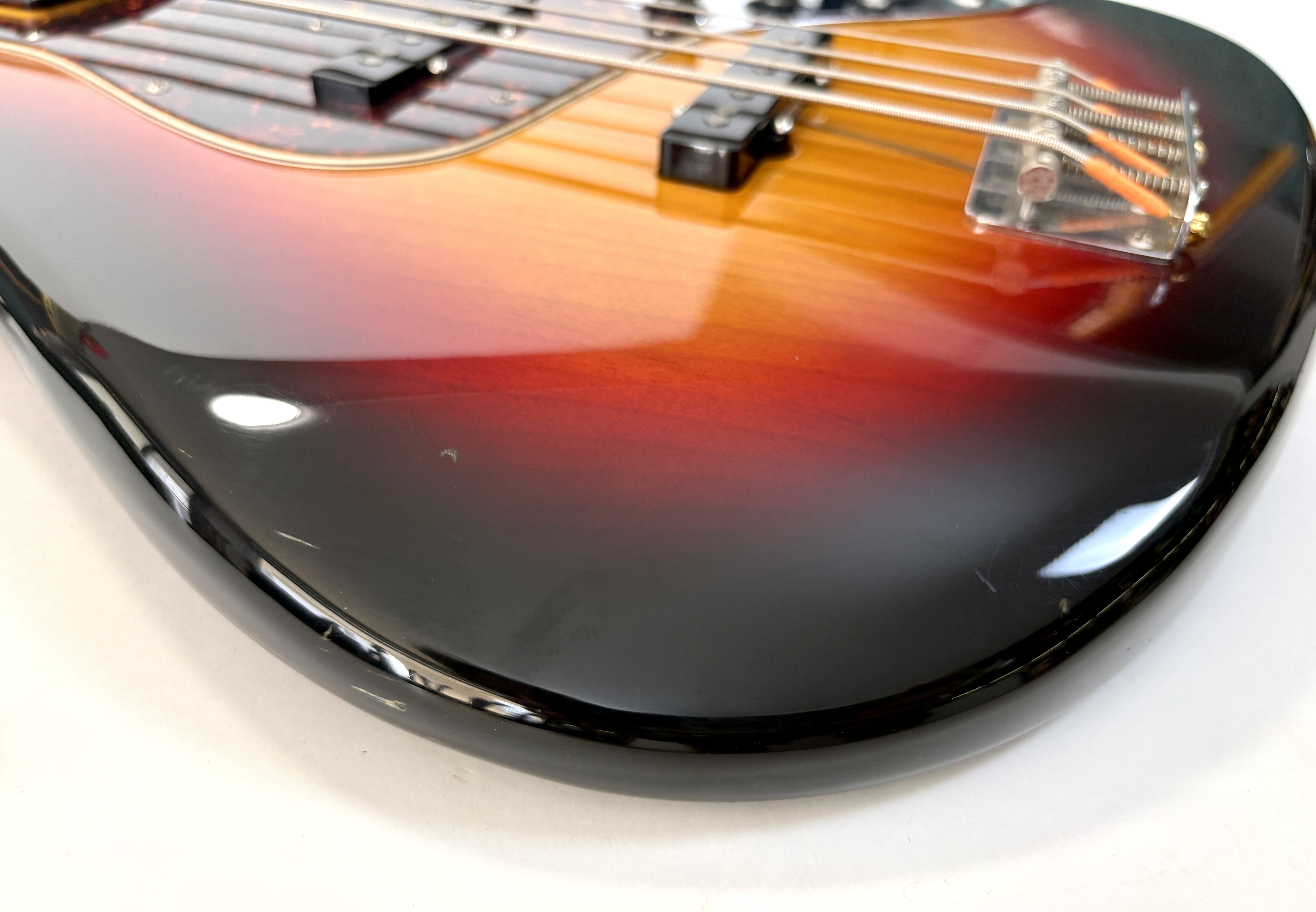 Fender JB62 (38133)