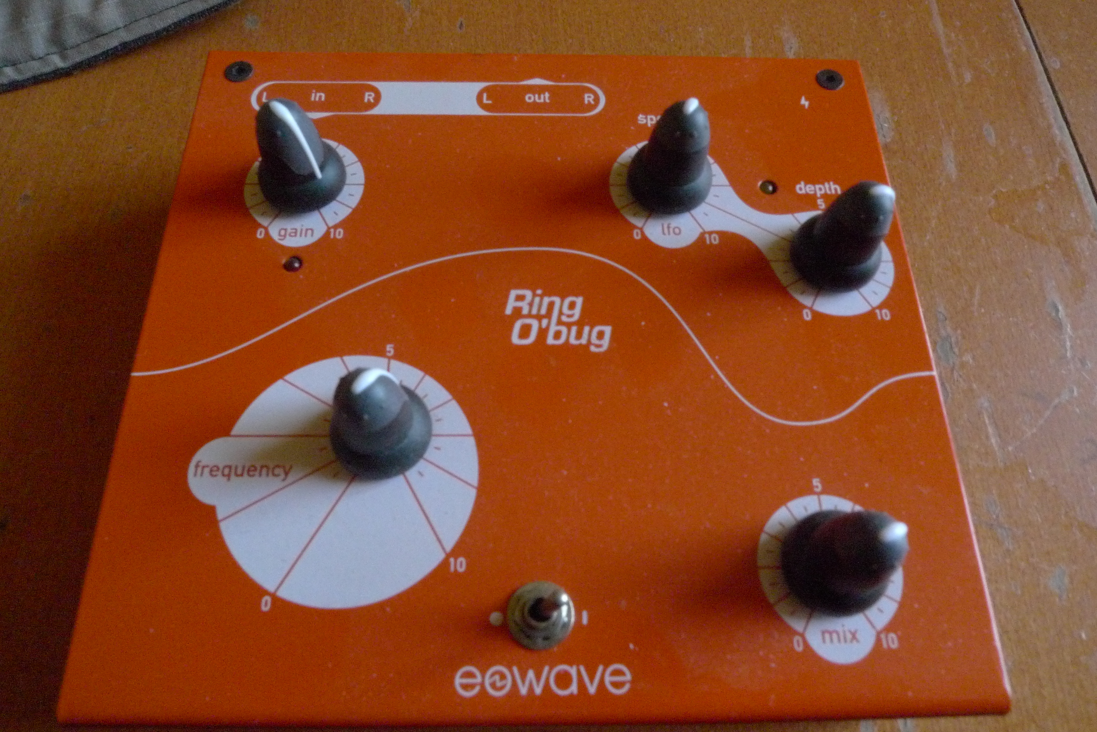 vend pedale Eowave Ring'O Bug Processeurs d'effets  Modulateurs en anneau