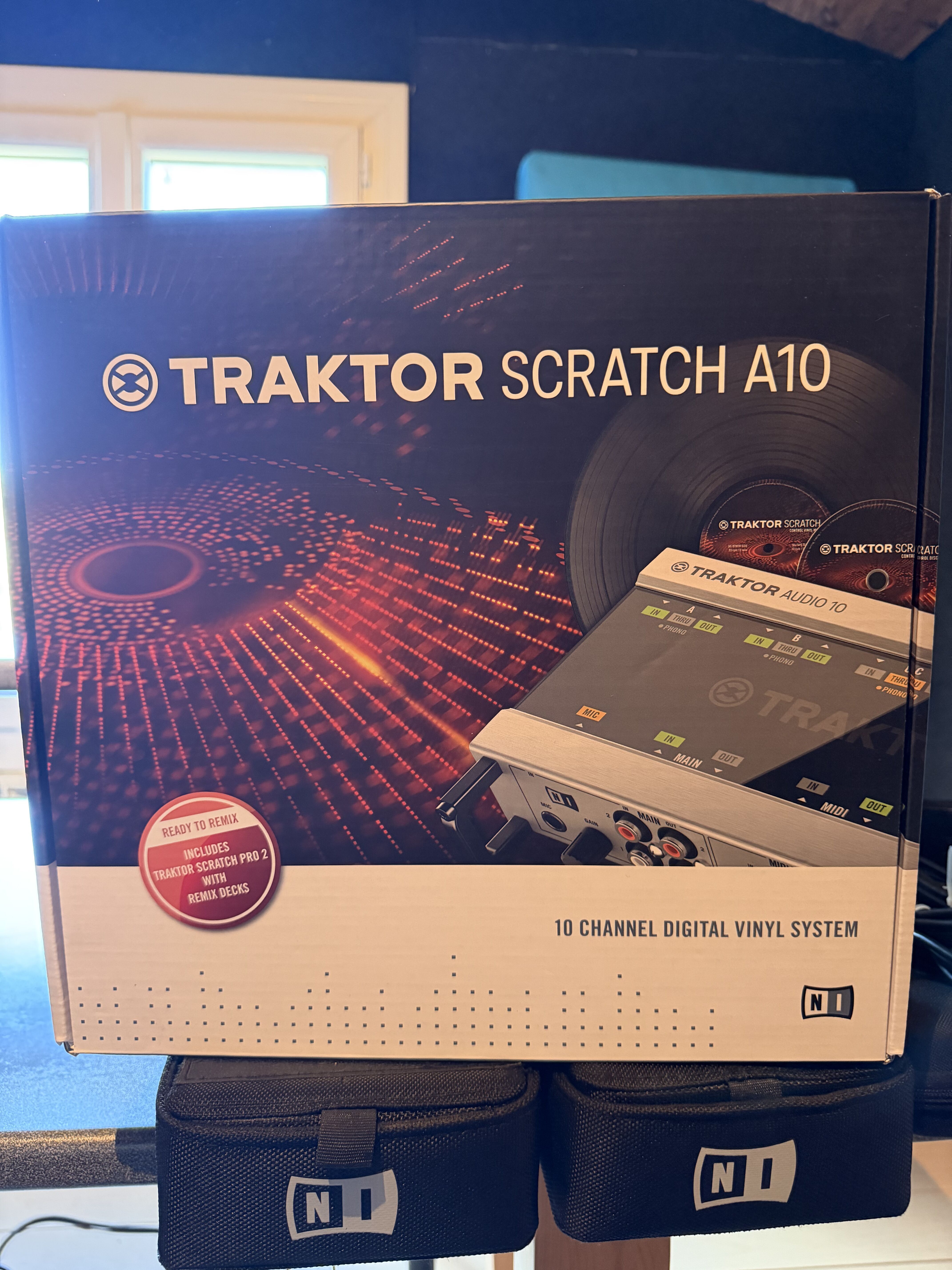 native-instruments-traktor-audio-10-6880420