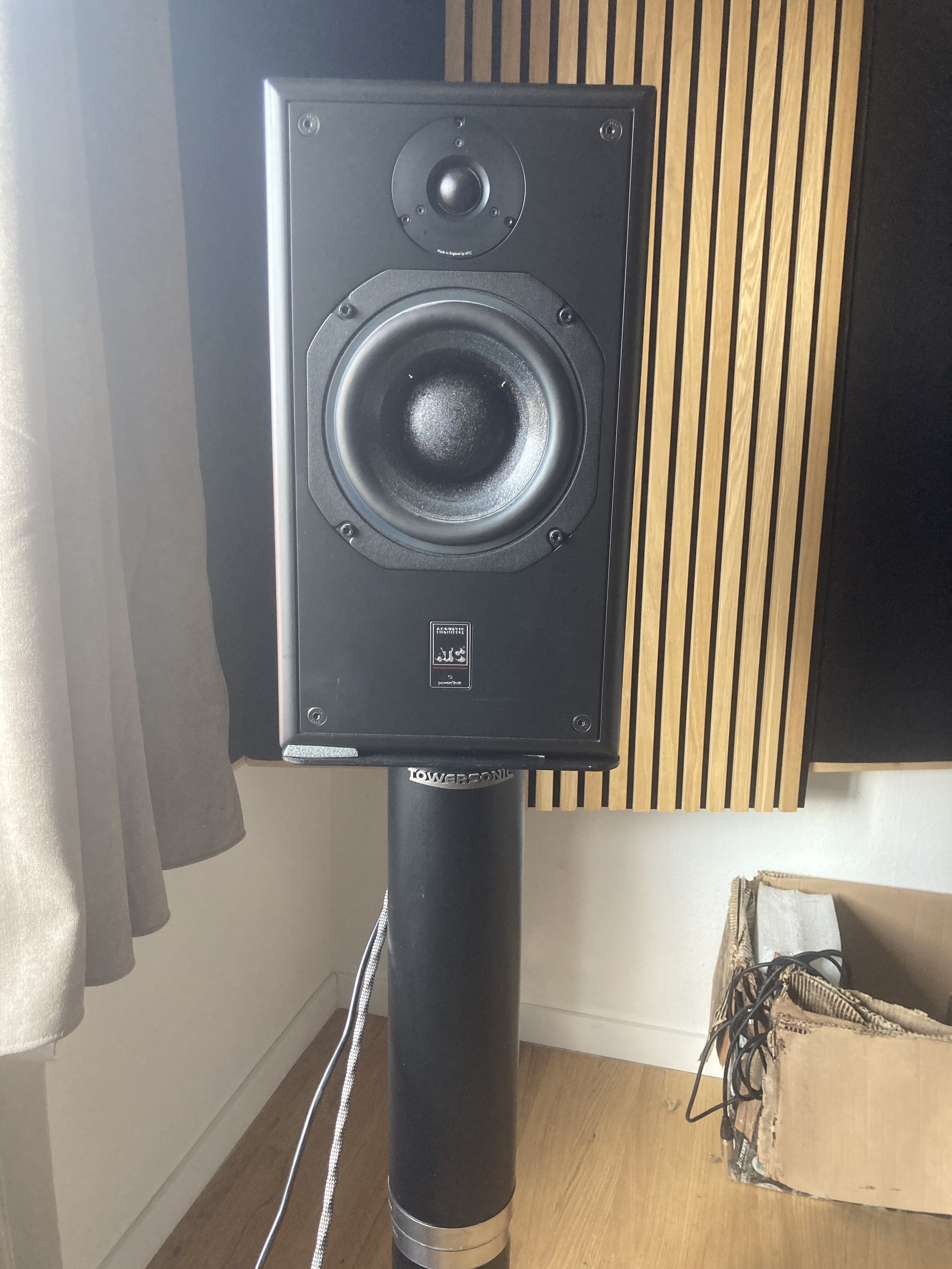 Bruxelles : 2x ATC SCM 20ASL Pro MK2 + pieds Towersonic TS1 custom