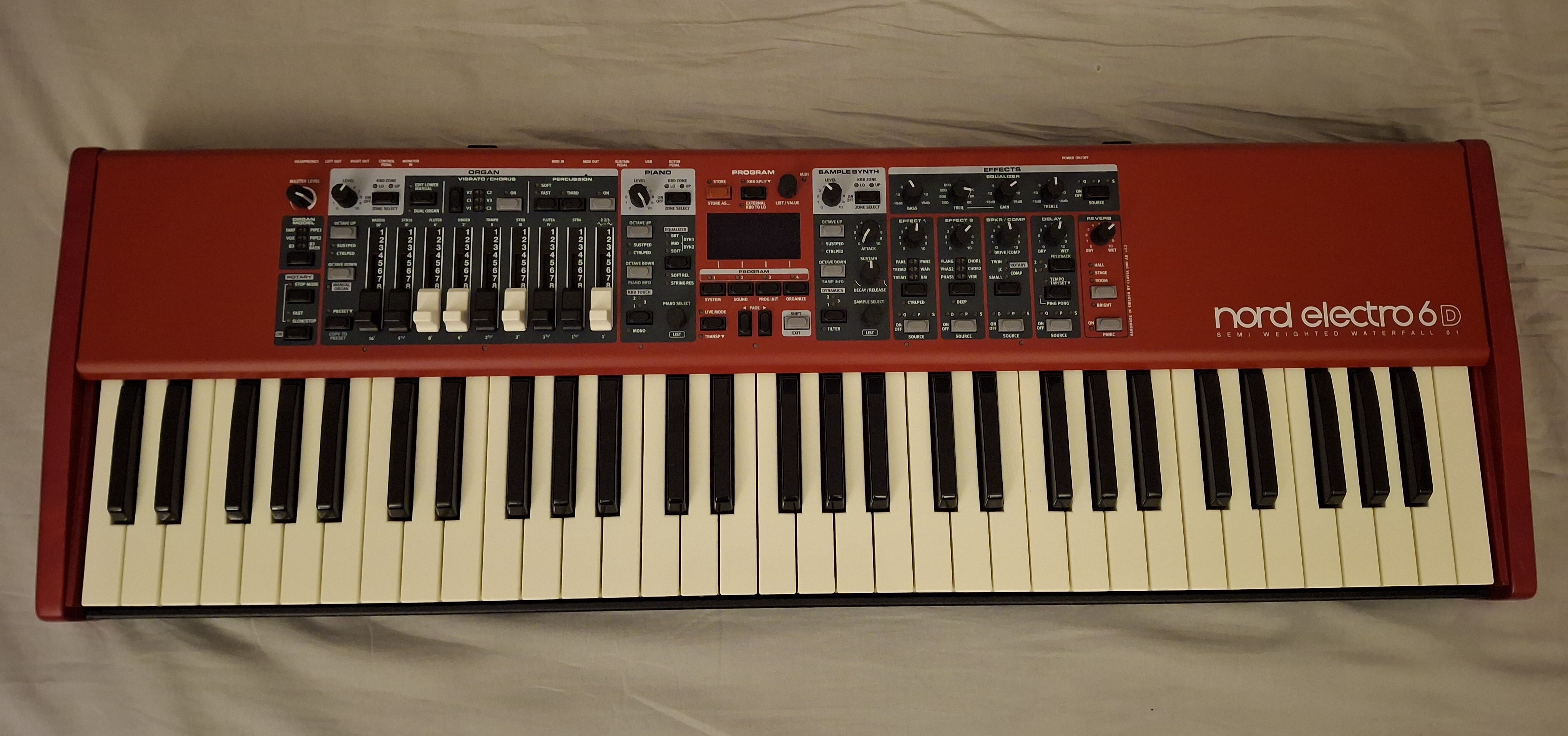 Vends Nord Electro 6D 61