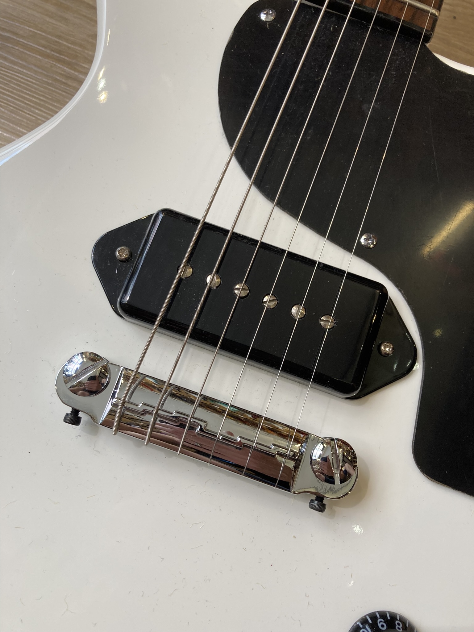 Custom77 London's Burning Raw Power (42110)