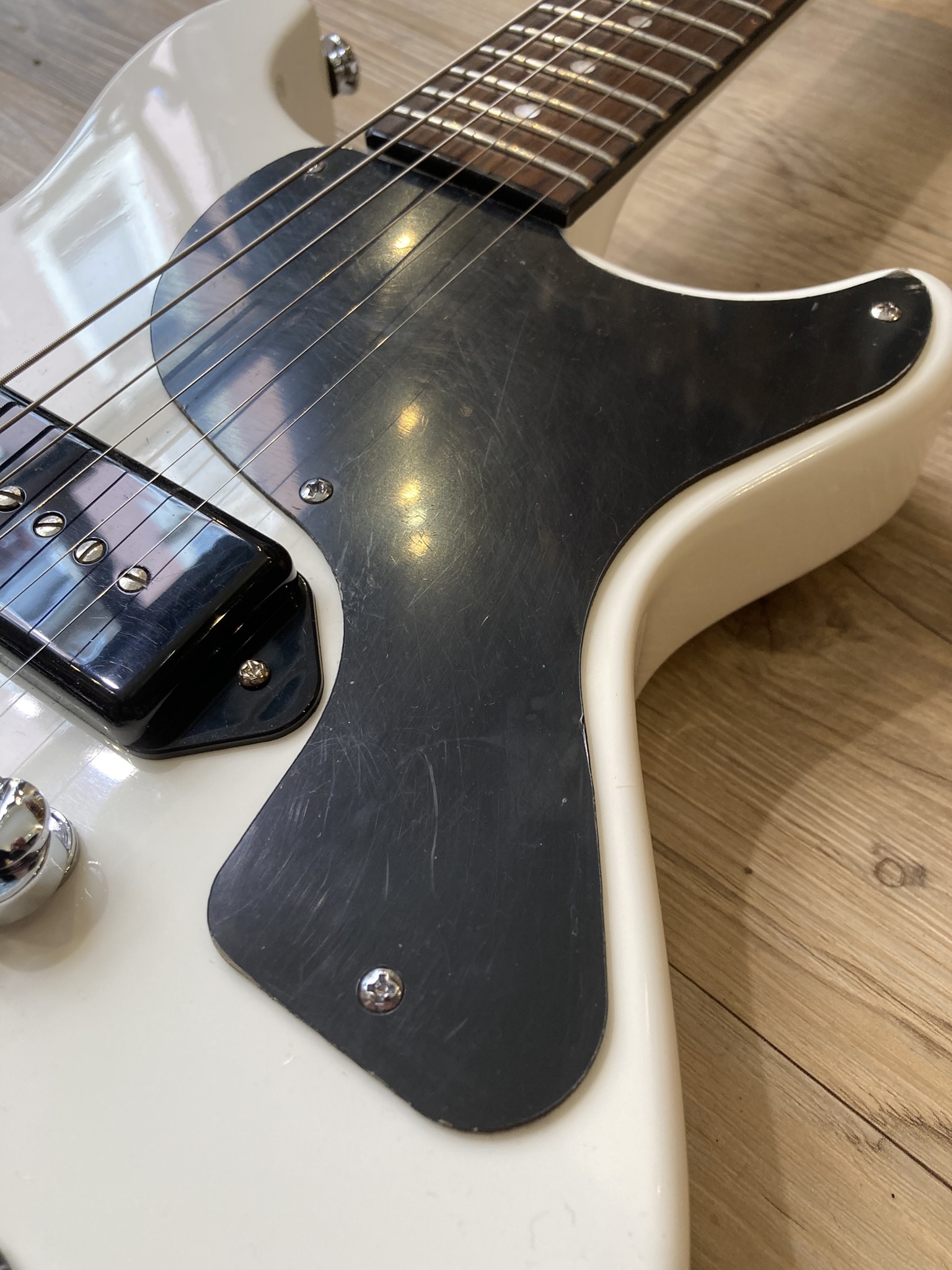 Custom77 London's Burning Raw Power (35739)