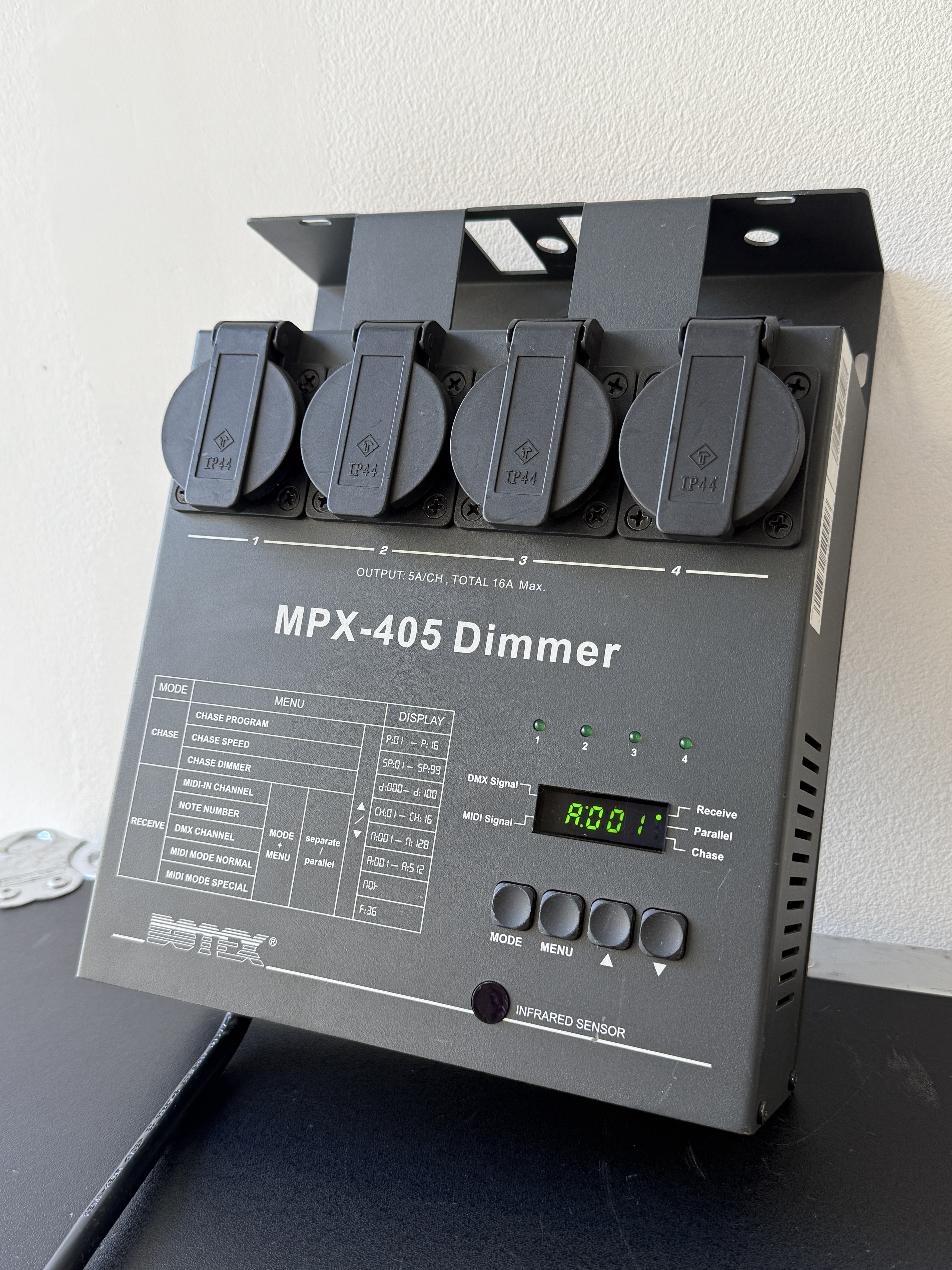 Vend 1 gradateur Botex MPX405 Dimmer