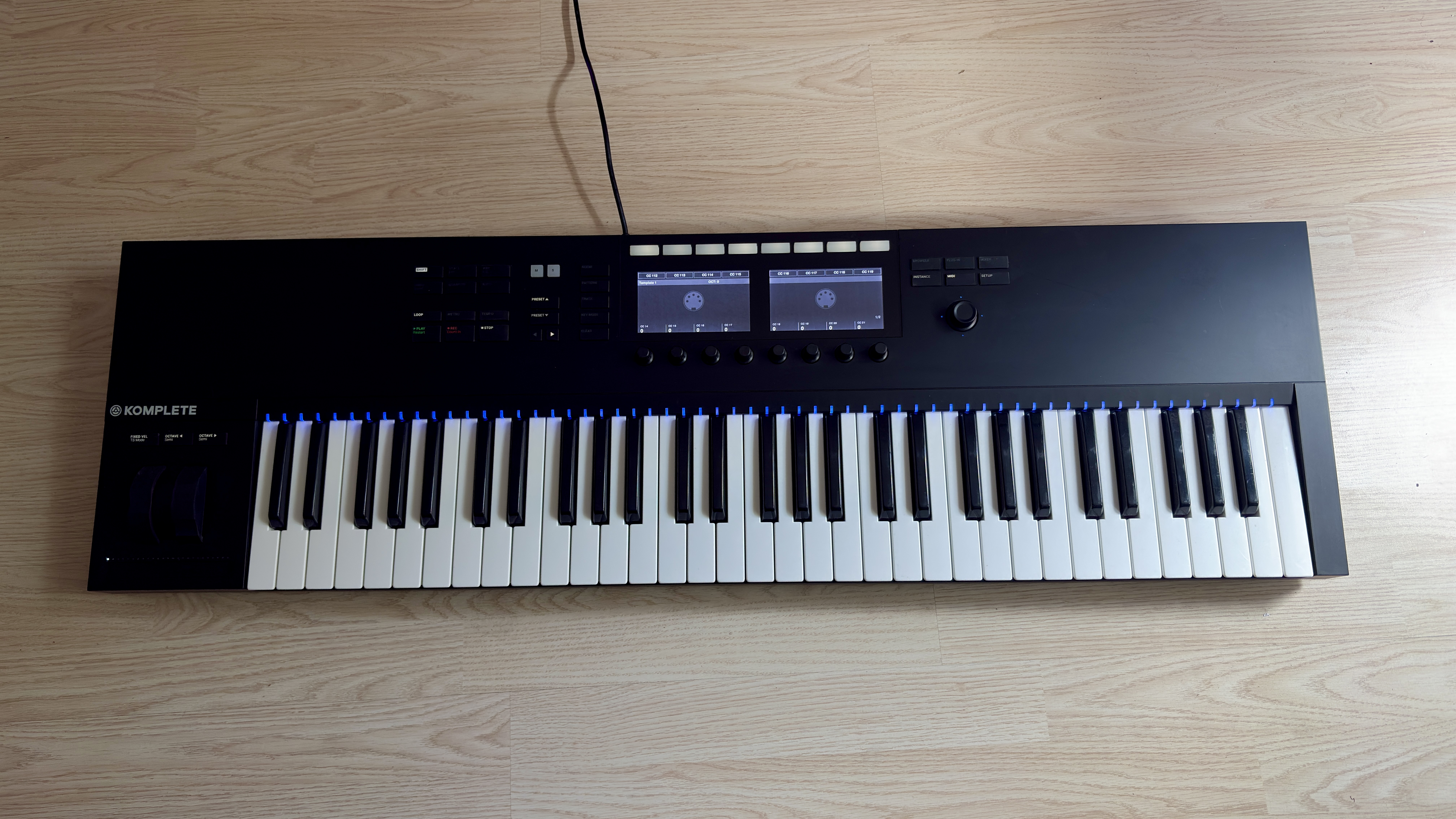 Vends clavier maître Komplete Kontrol s61 mk2