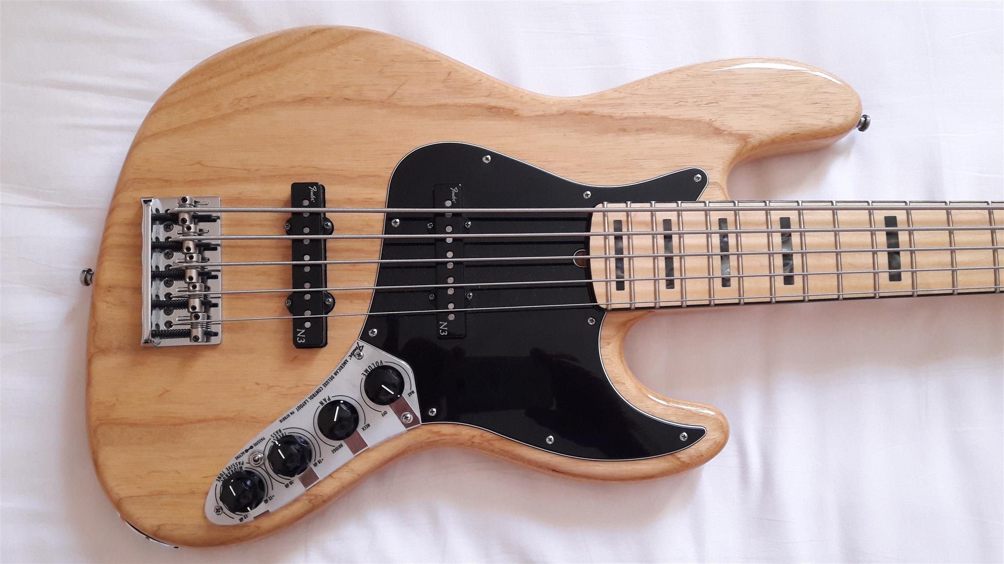 Fender - Jazz Bass USA American Deluxe 2010 V 5C ASH MN Natural (9)