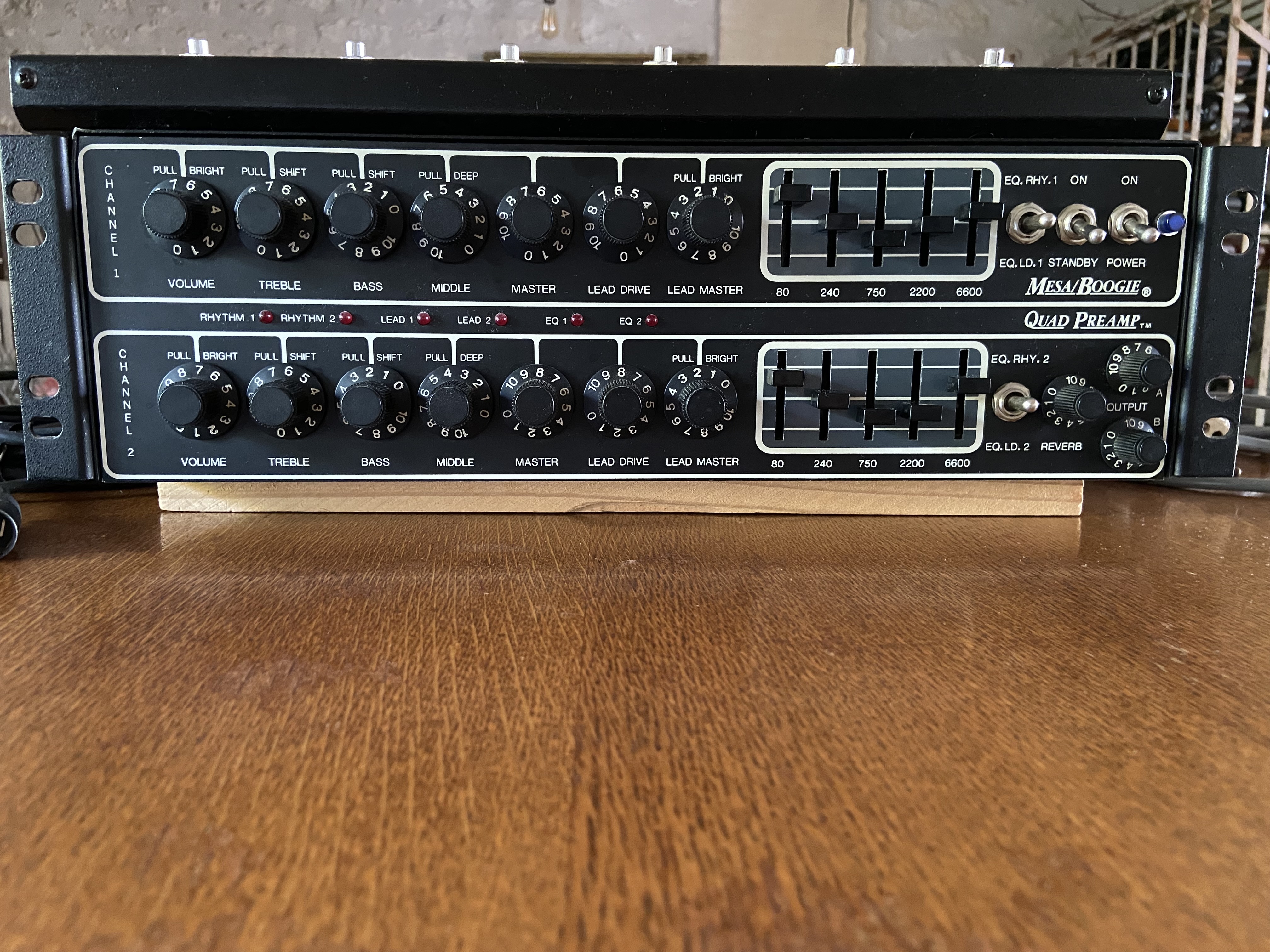 Mesa Boogie Quad Preamp — révisé en 2024, facture à l'appui, très peu utilisé