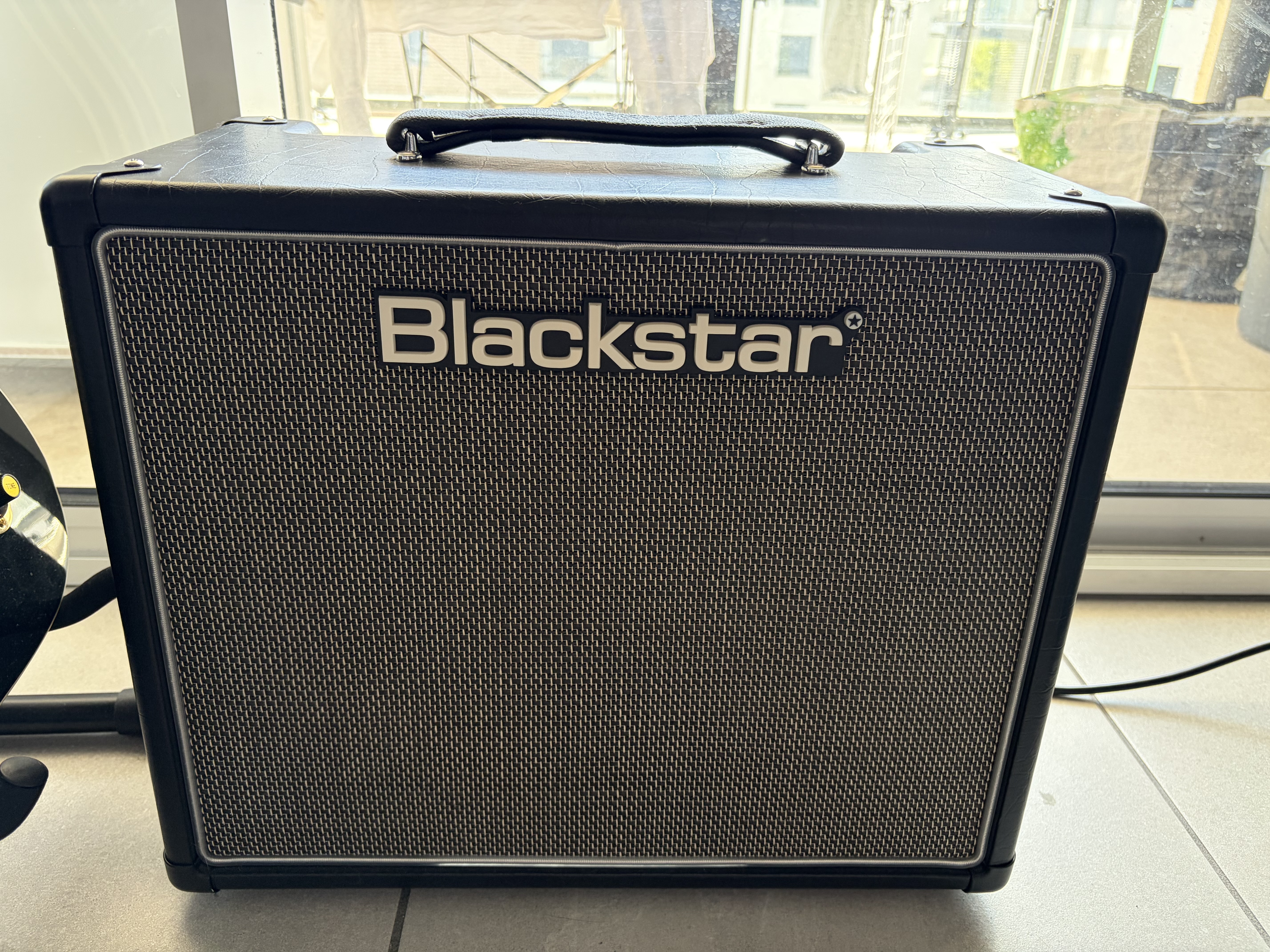 Vends ampli guitare Blackstar HT5R MKii