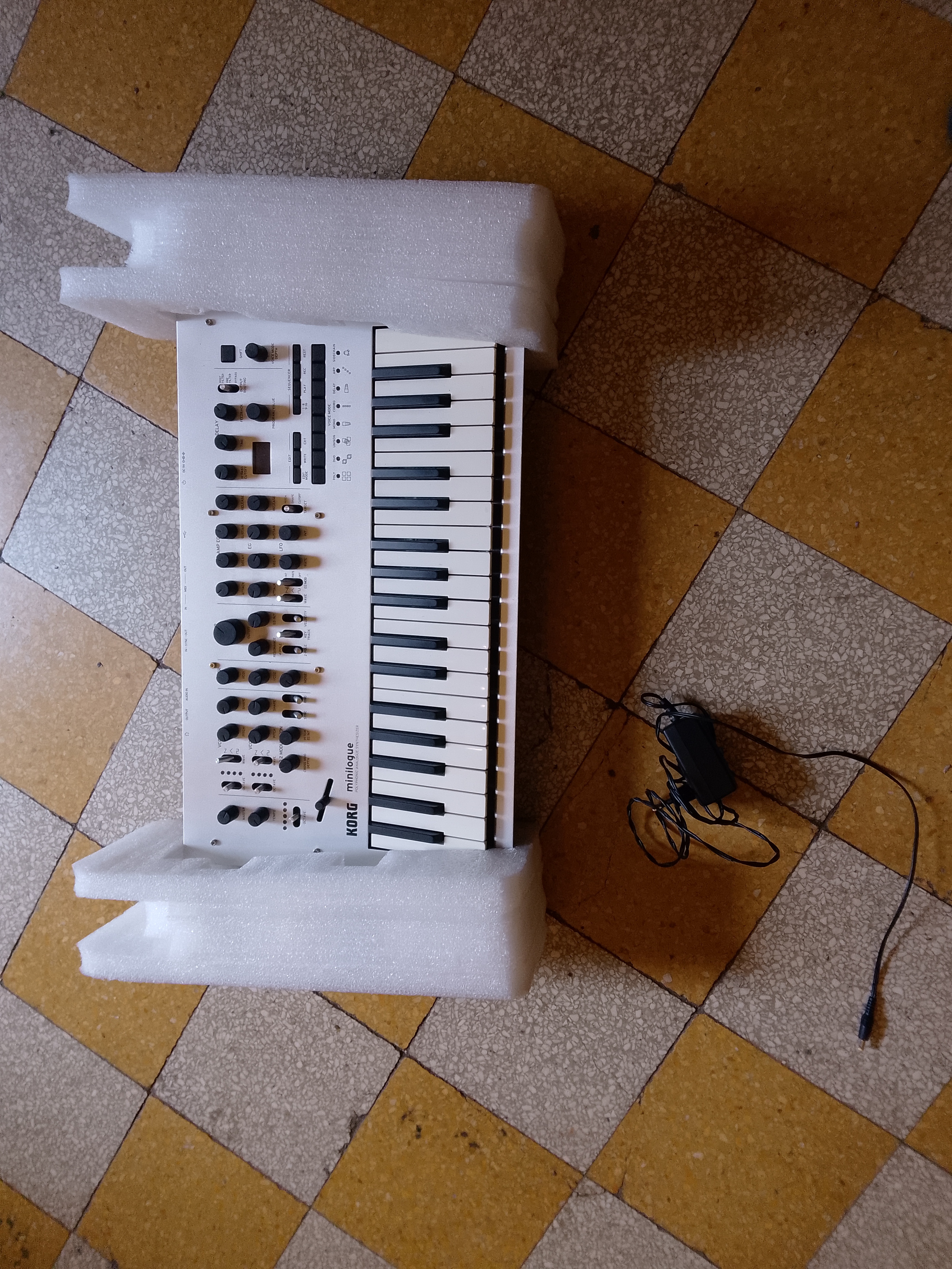 Korg Minilogue (11084)