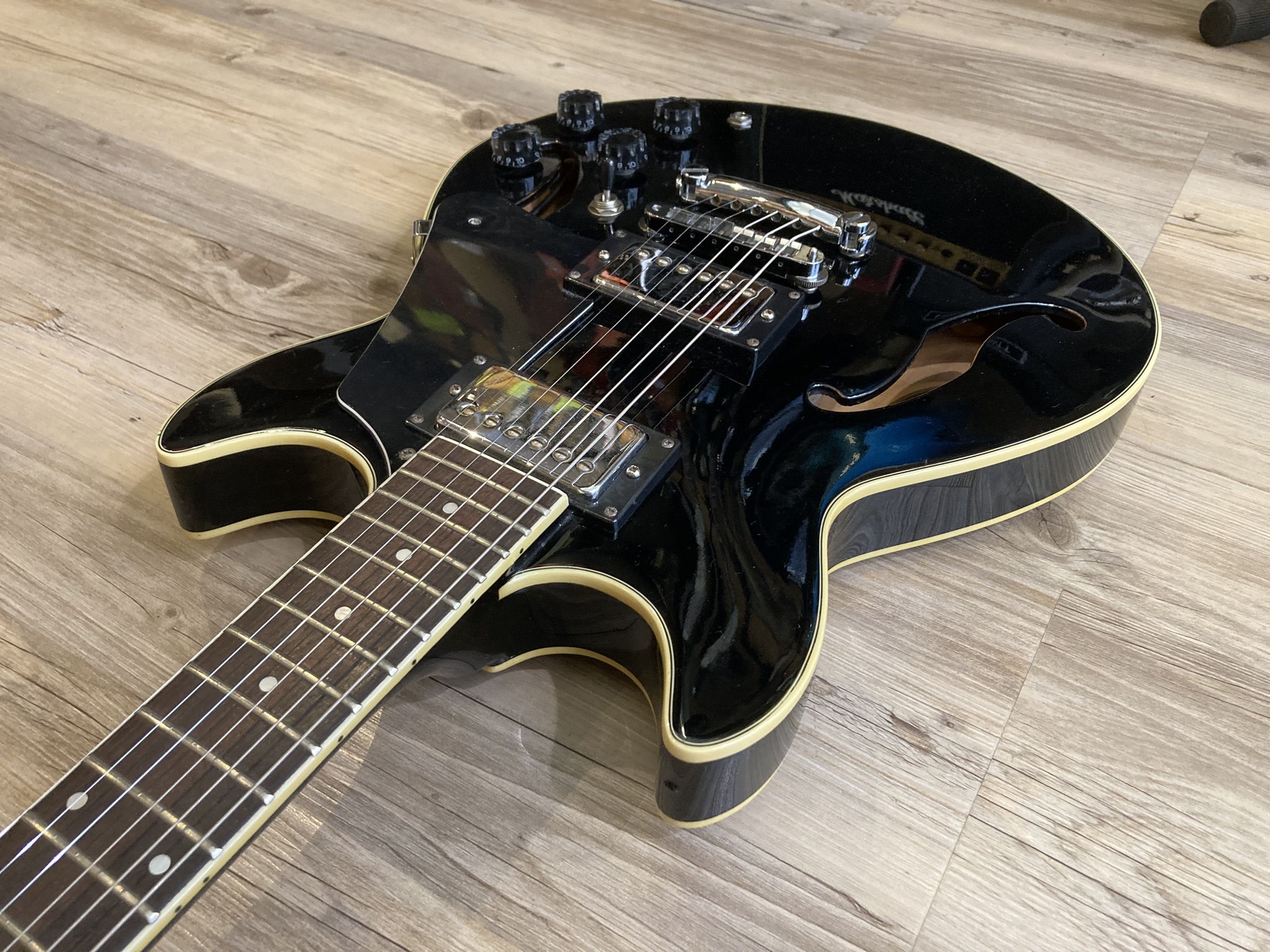 Ibanez AM50  (62347)