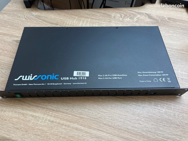 Hub USB 16 ports Swisssonic 19"