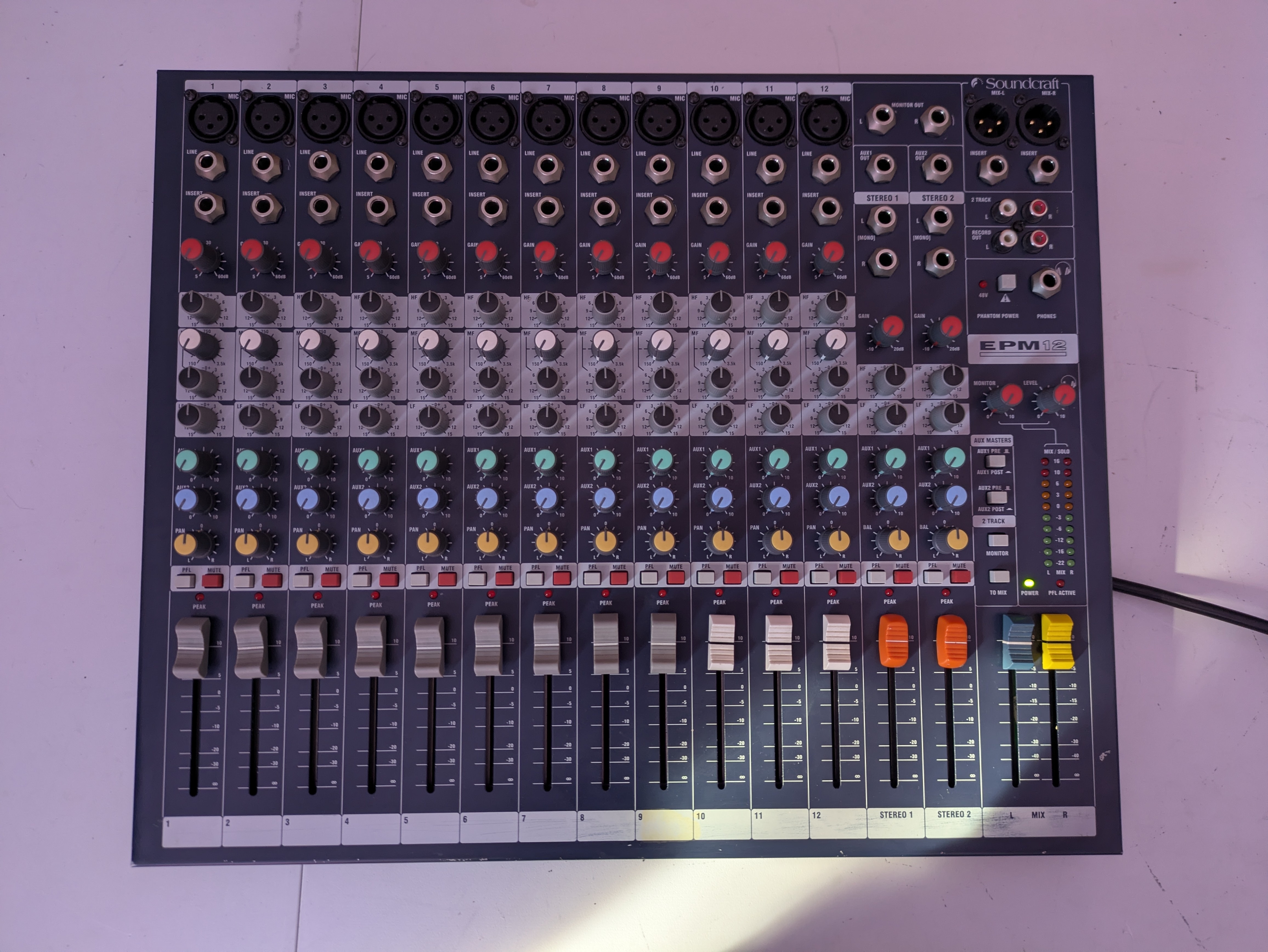 Soundcraft EPM12