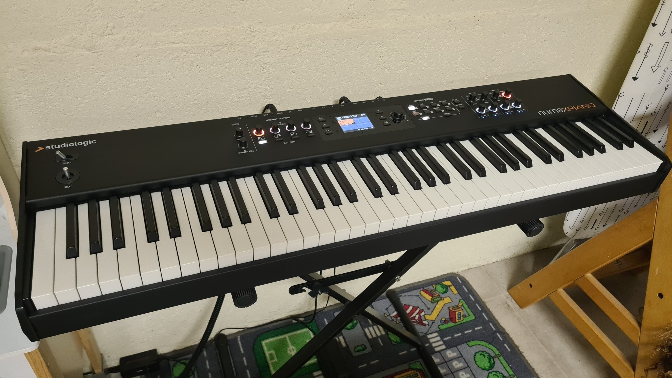 Vends Numa xpiano 73 en excellent état
