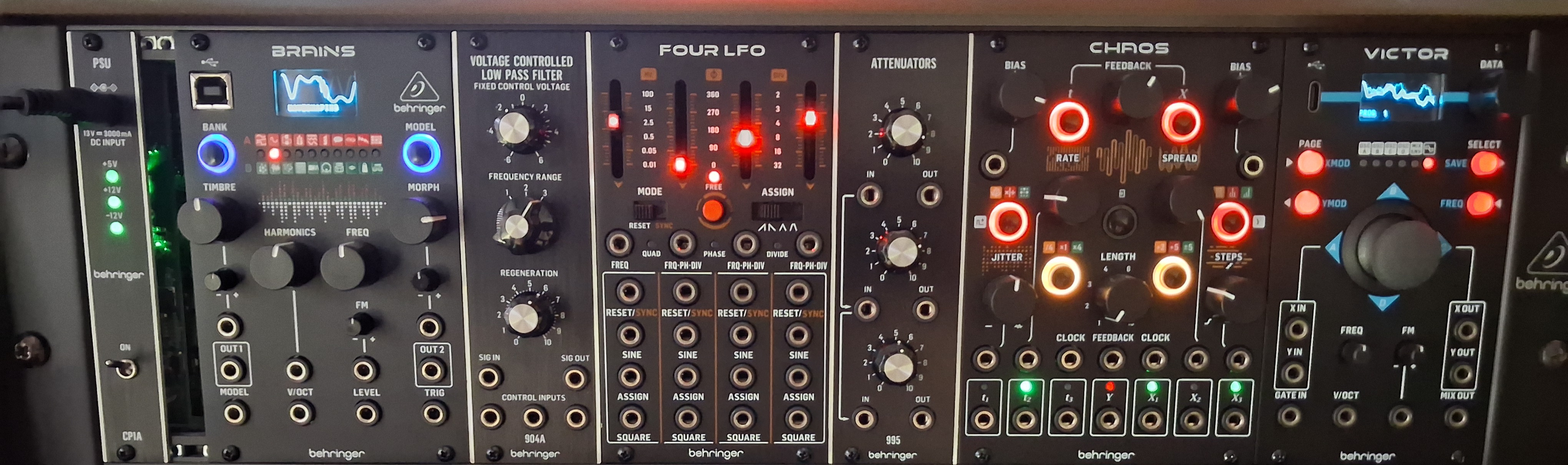 Behringer four LFO