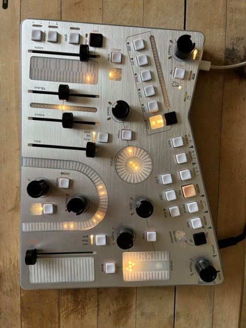 Vends Whimsical Raps Atrium (Comme neuf)