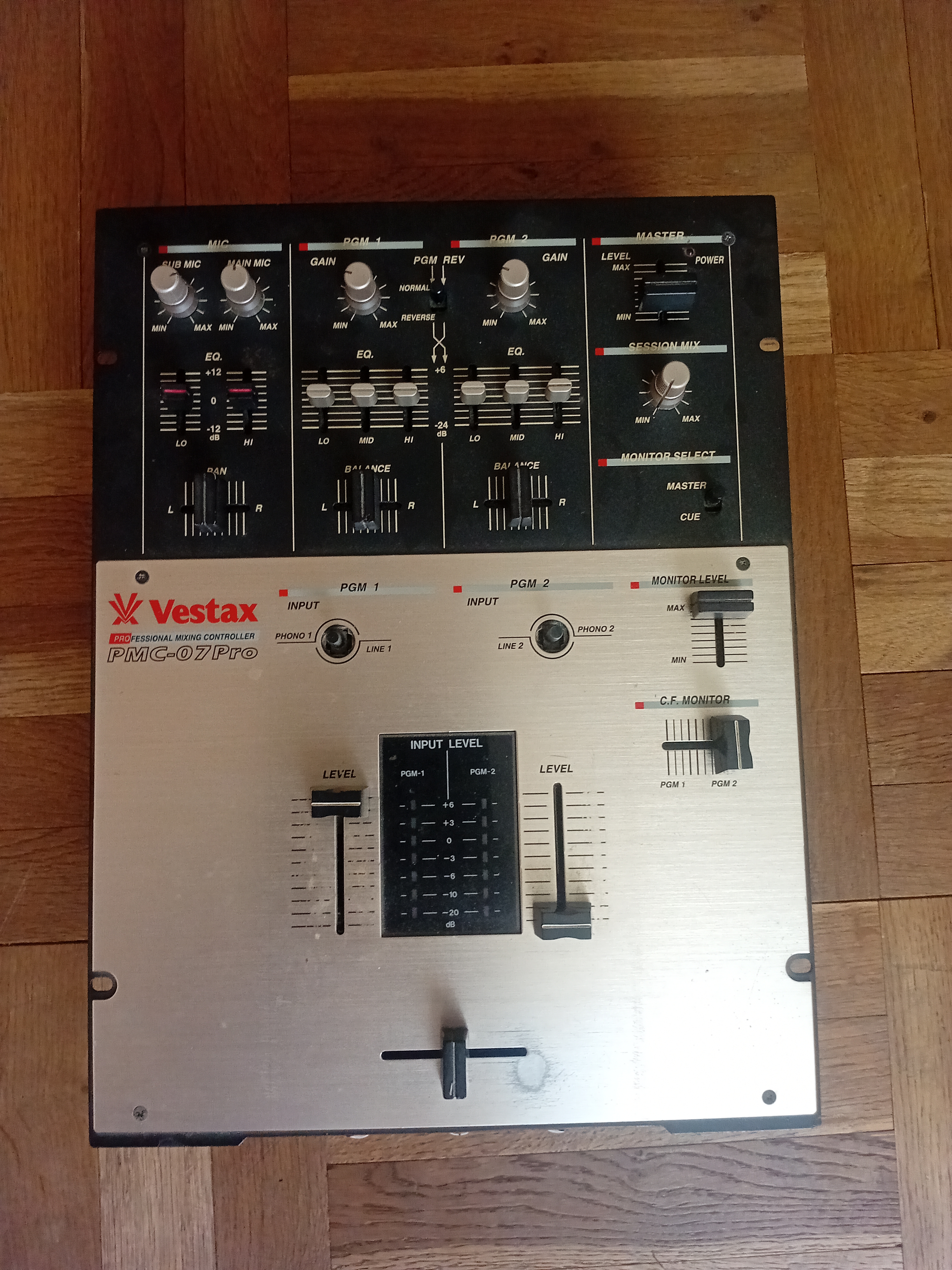Table de mixage Vestax PMC 07 Pro