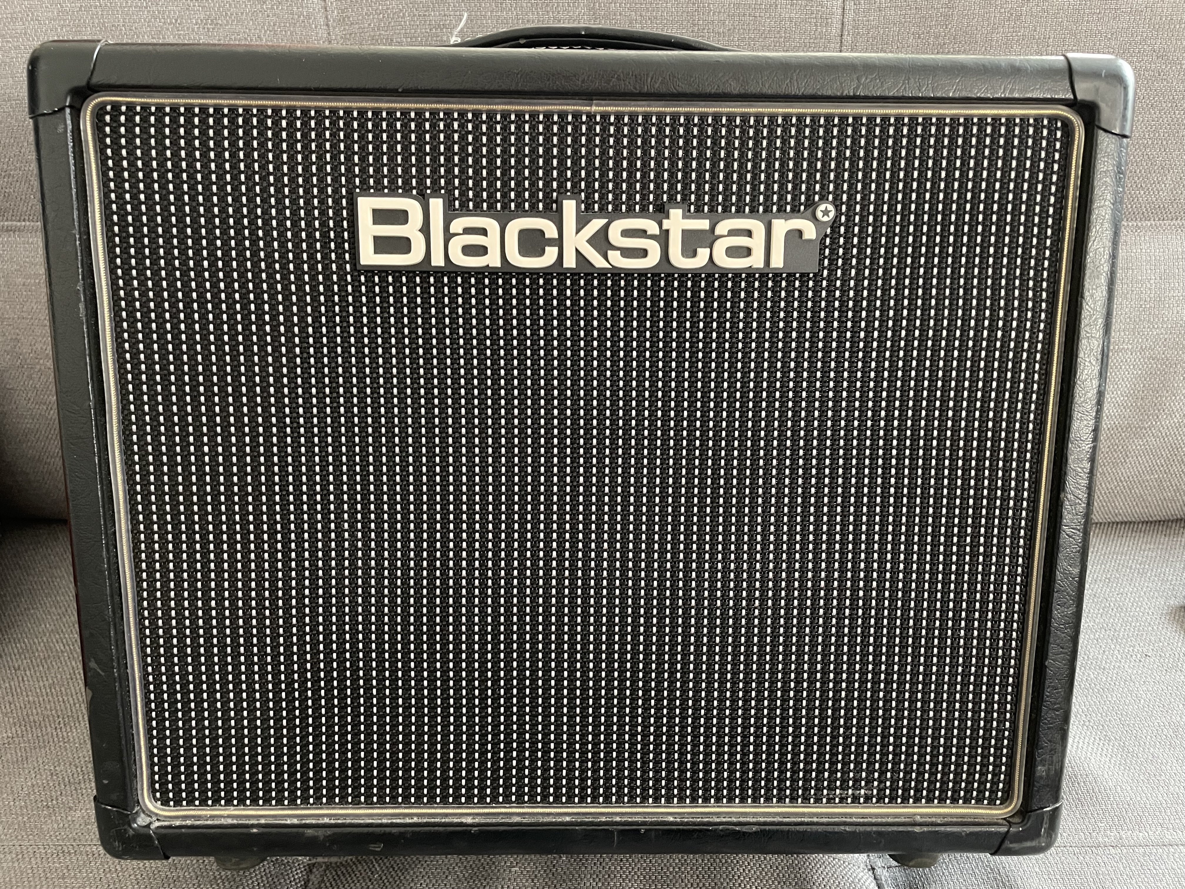 Blackstar HT-5 – Ampli guitare tout lampes 5W – Excellent son