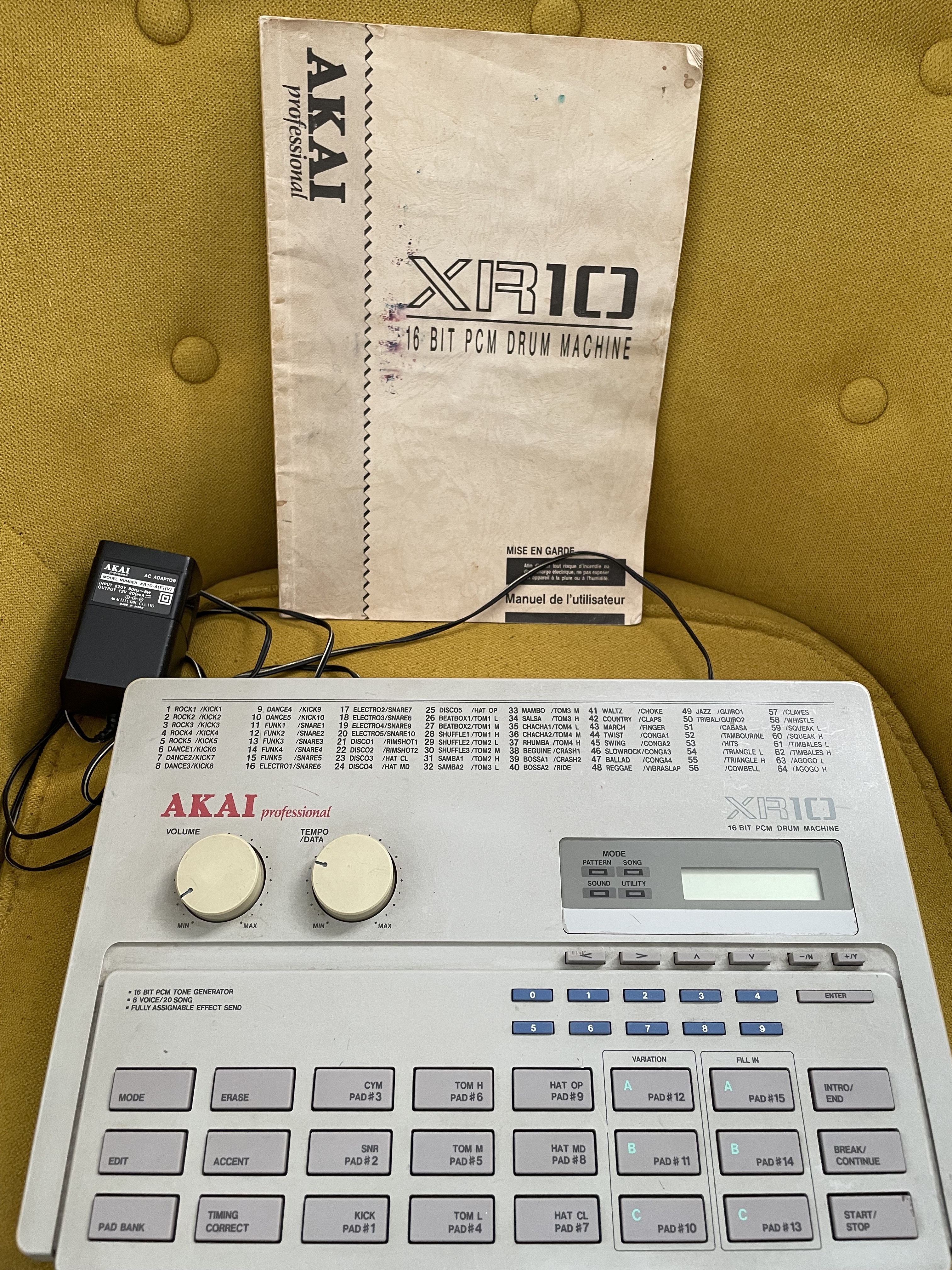 Akai XR10 – Boîte à rythmes vintage – Fonctionnelle – Alim + manuel