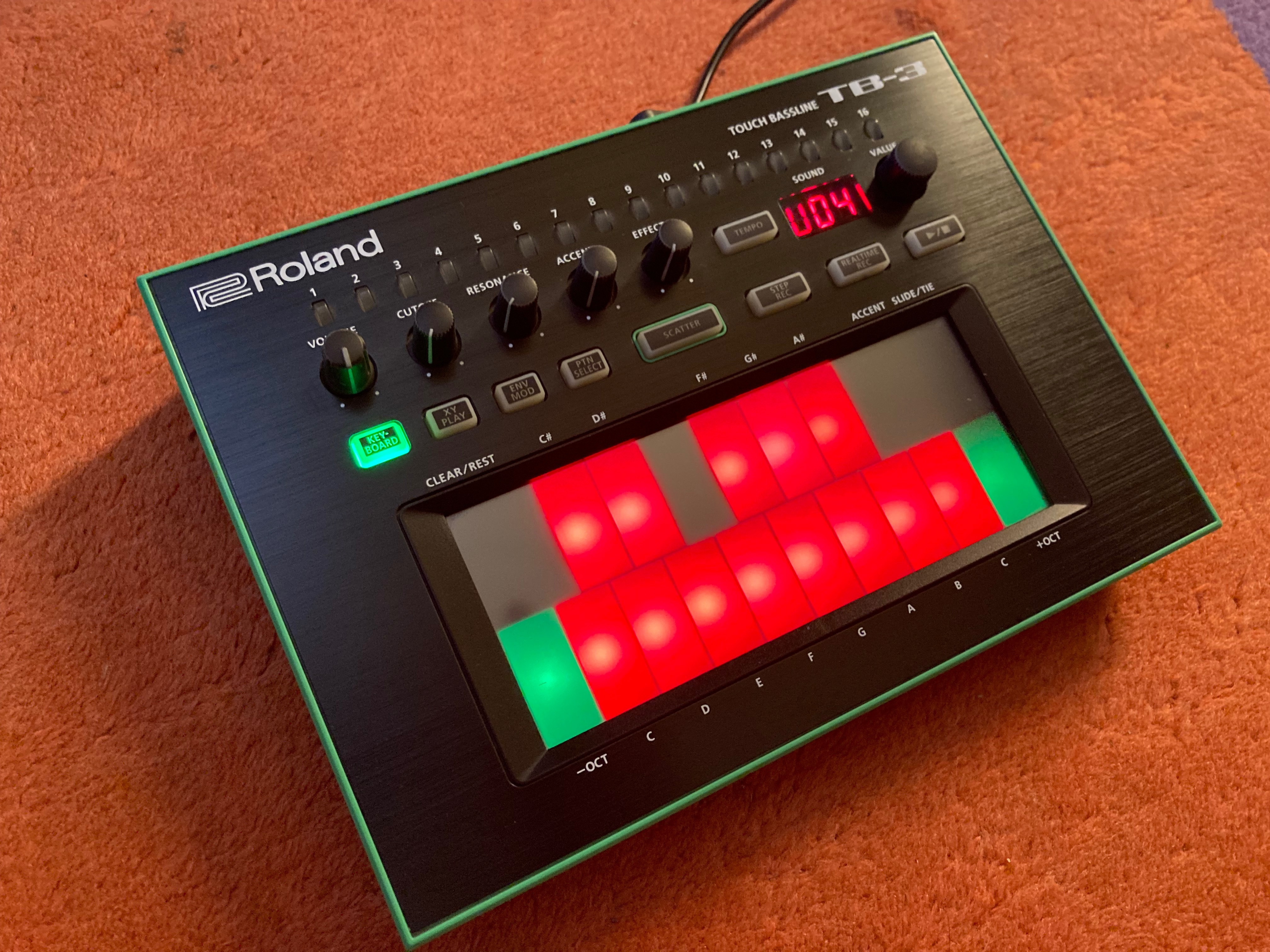 Vends Roland TB-3