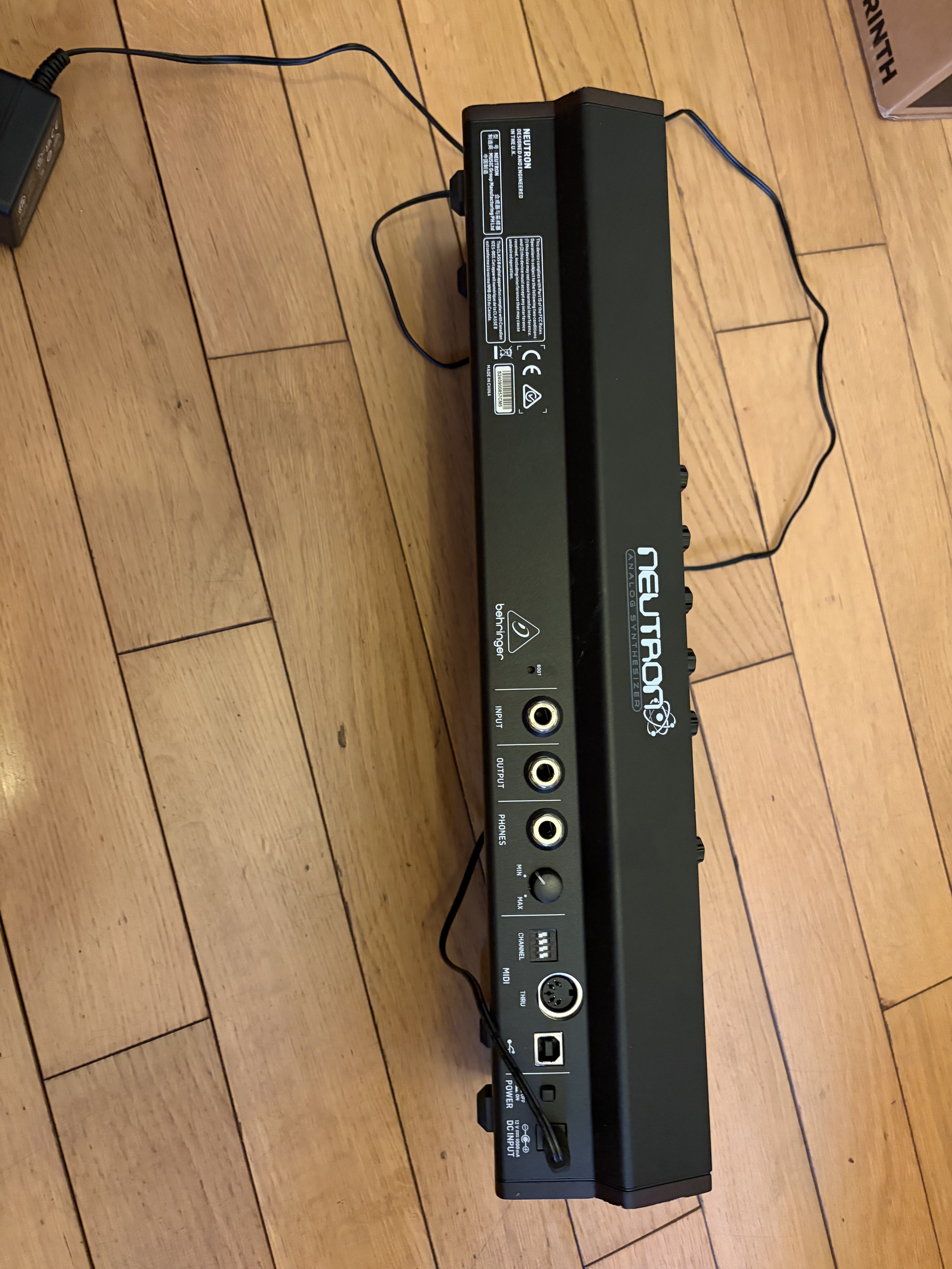 Behringer Neutron (49314)