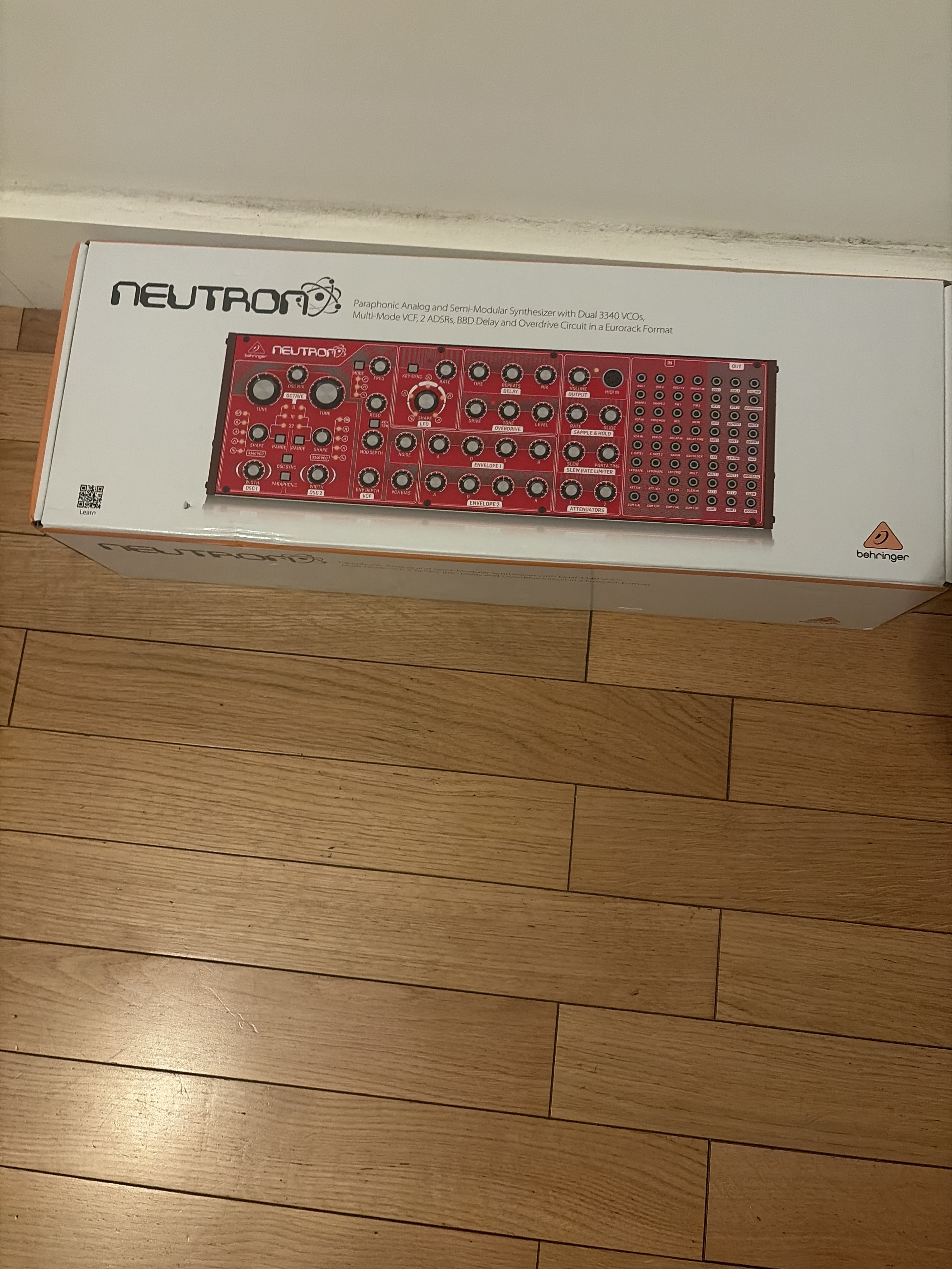 Behringer Neutron (36690)