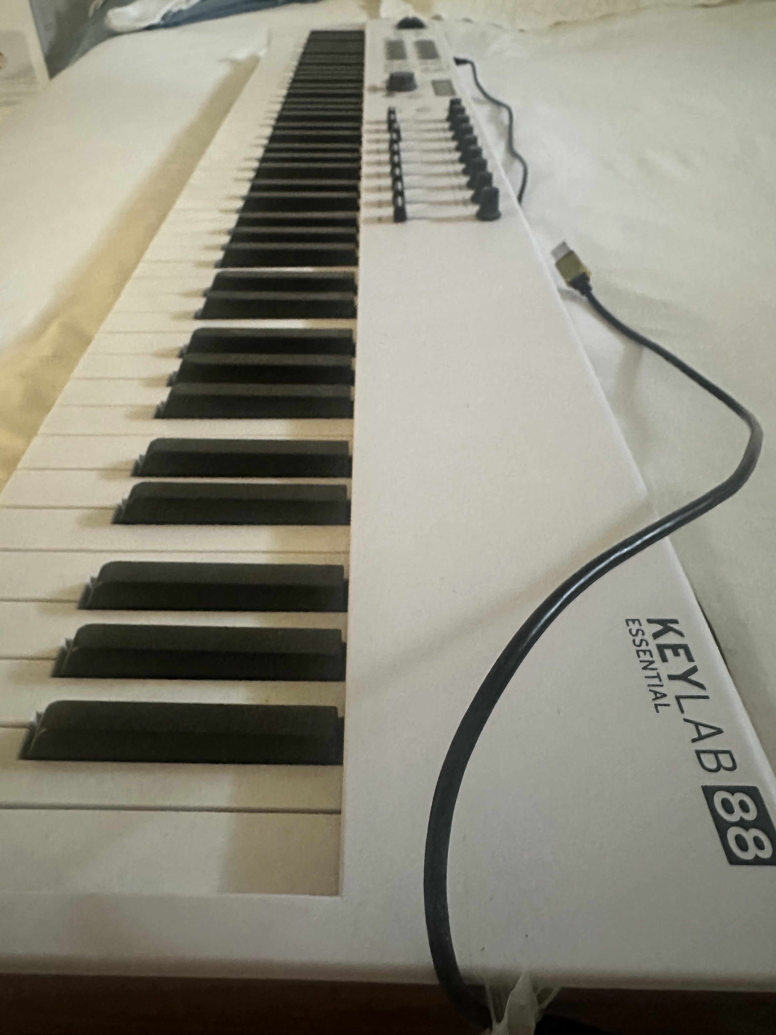 Vends Arturia KeyLab Essential 88 – Excellent état