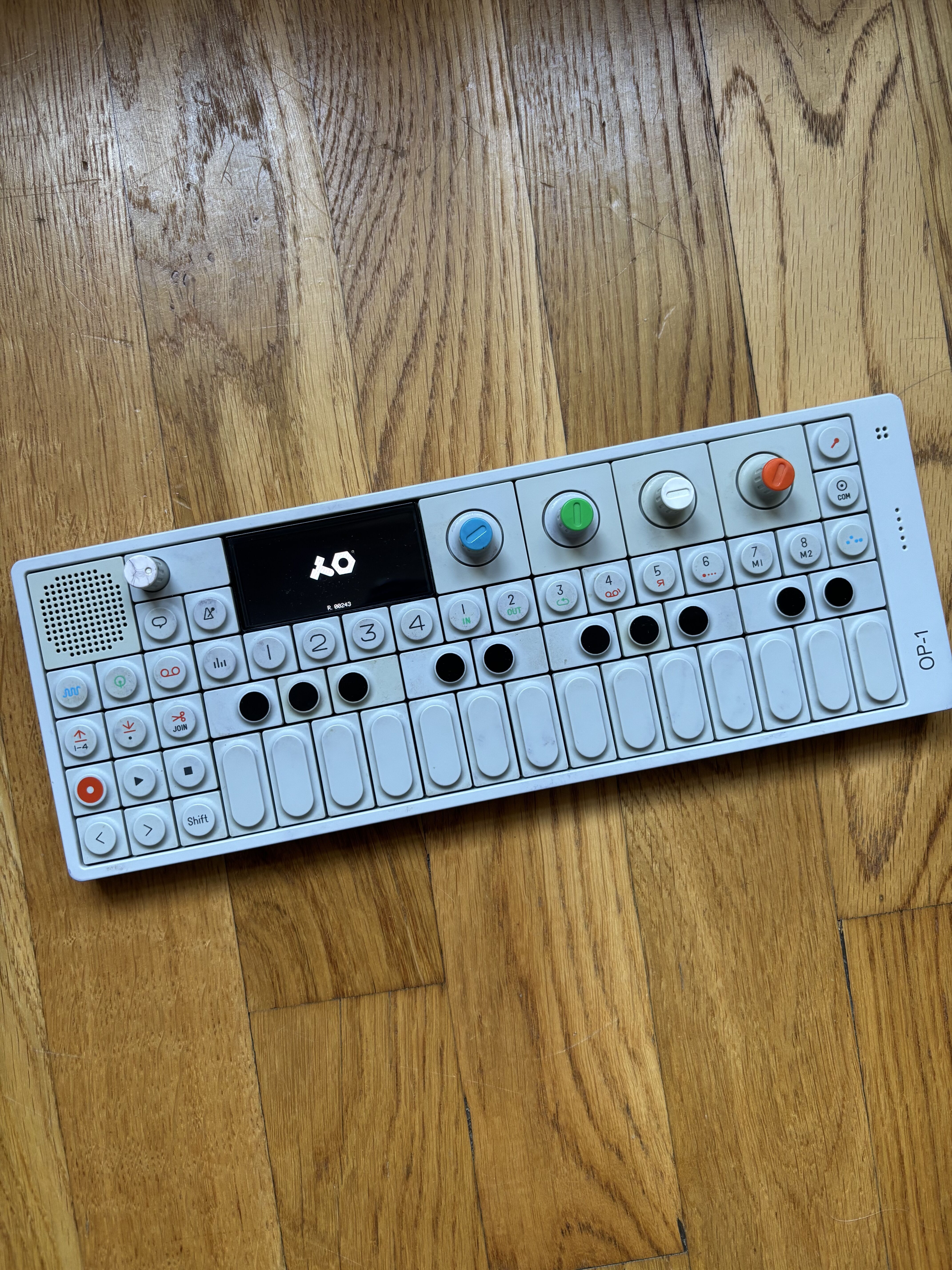 Teenage Engineering OP-1 (25563)