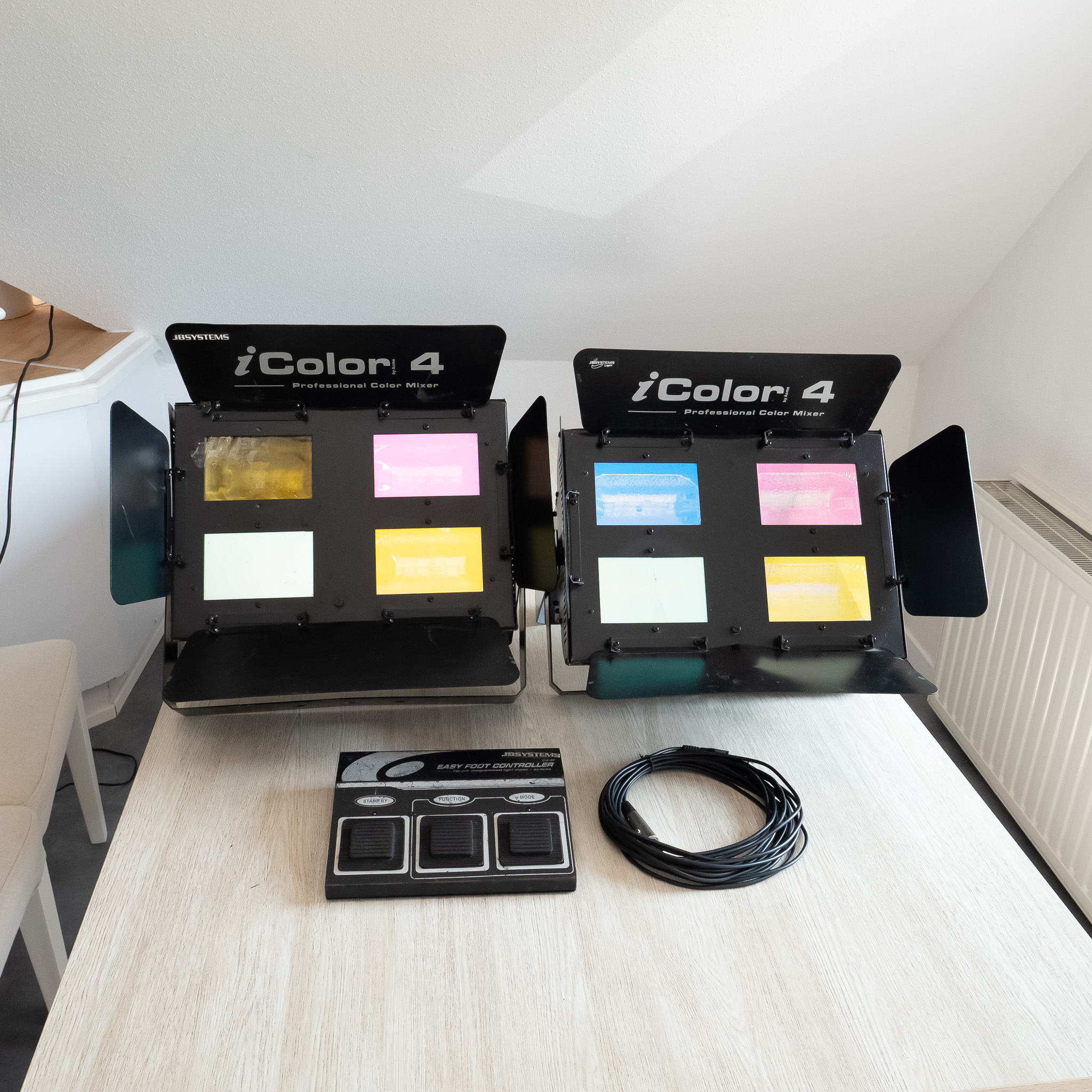 2 JB Systems iColor 4 + pédalier CA-8F