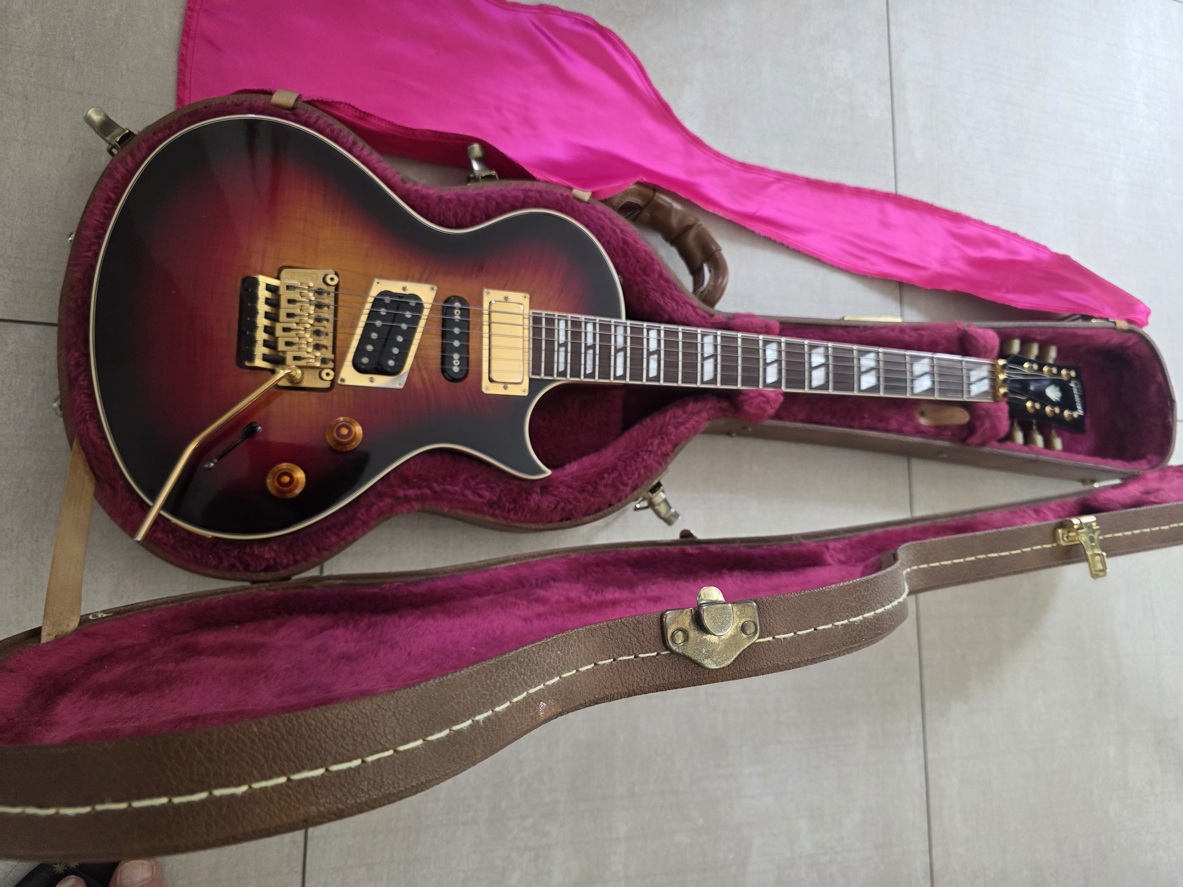 Gibson Nighthawk ST3 Fireburst Floyd Rose