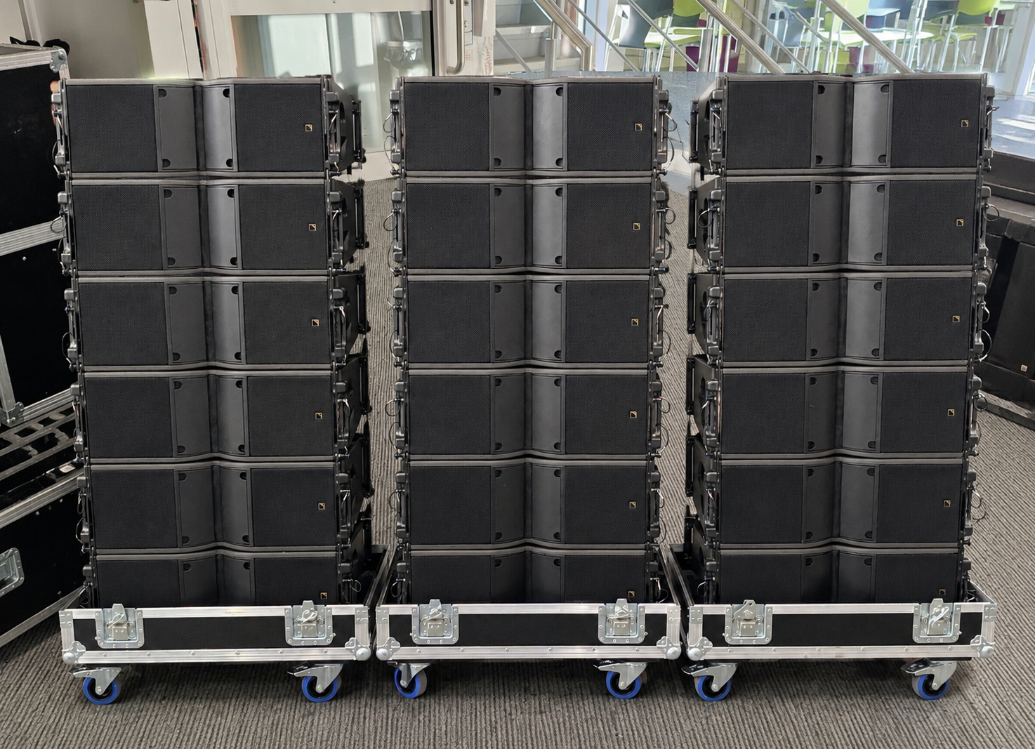 L-Acoustics KARA II – Flight case inclus – Seulement 2 900 € chacun !