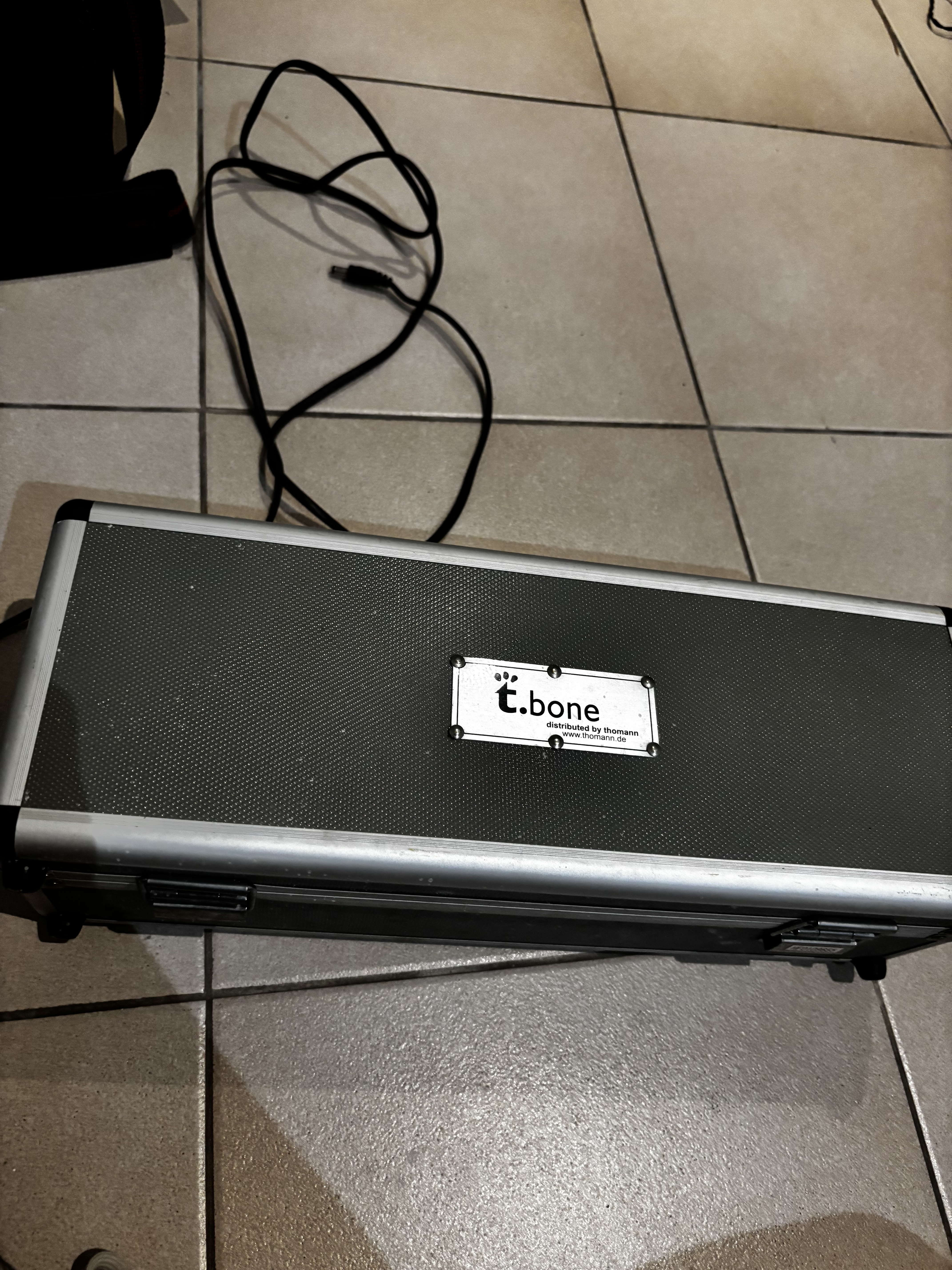 The T.bone SC1100 (5662)