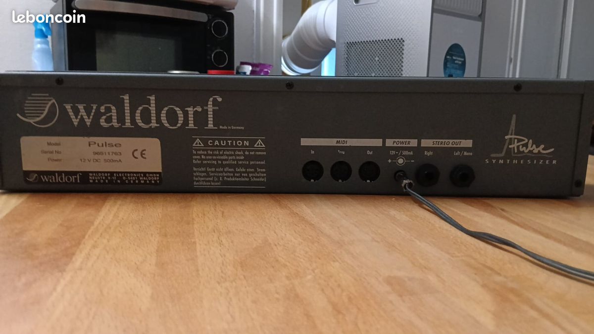 Synthétiseur analogique Waldorf Pulse première génération