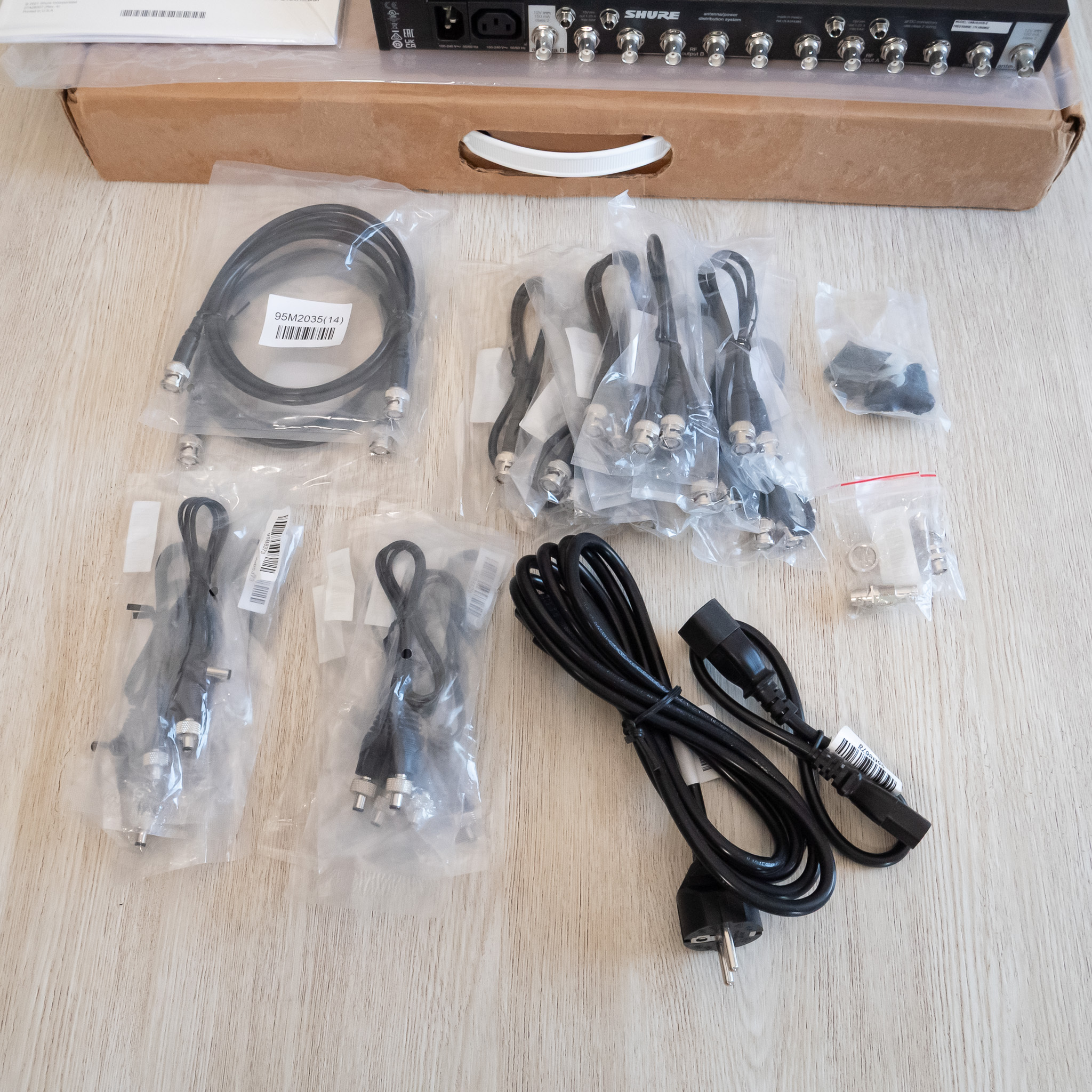 Shure UA845UWB 00004