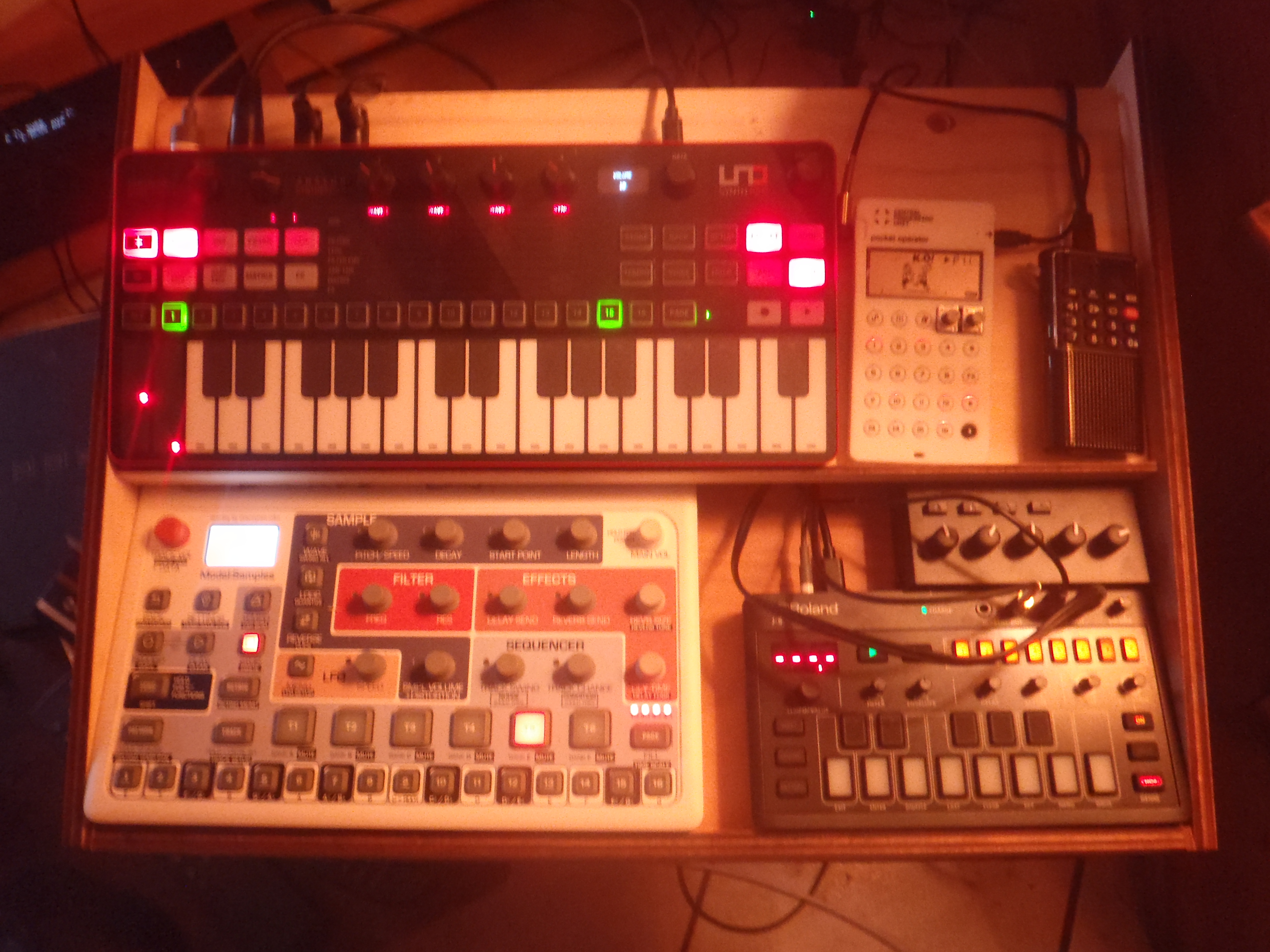 IK Multimedia Uno Synth Pro Desktop