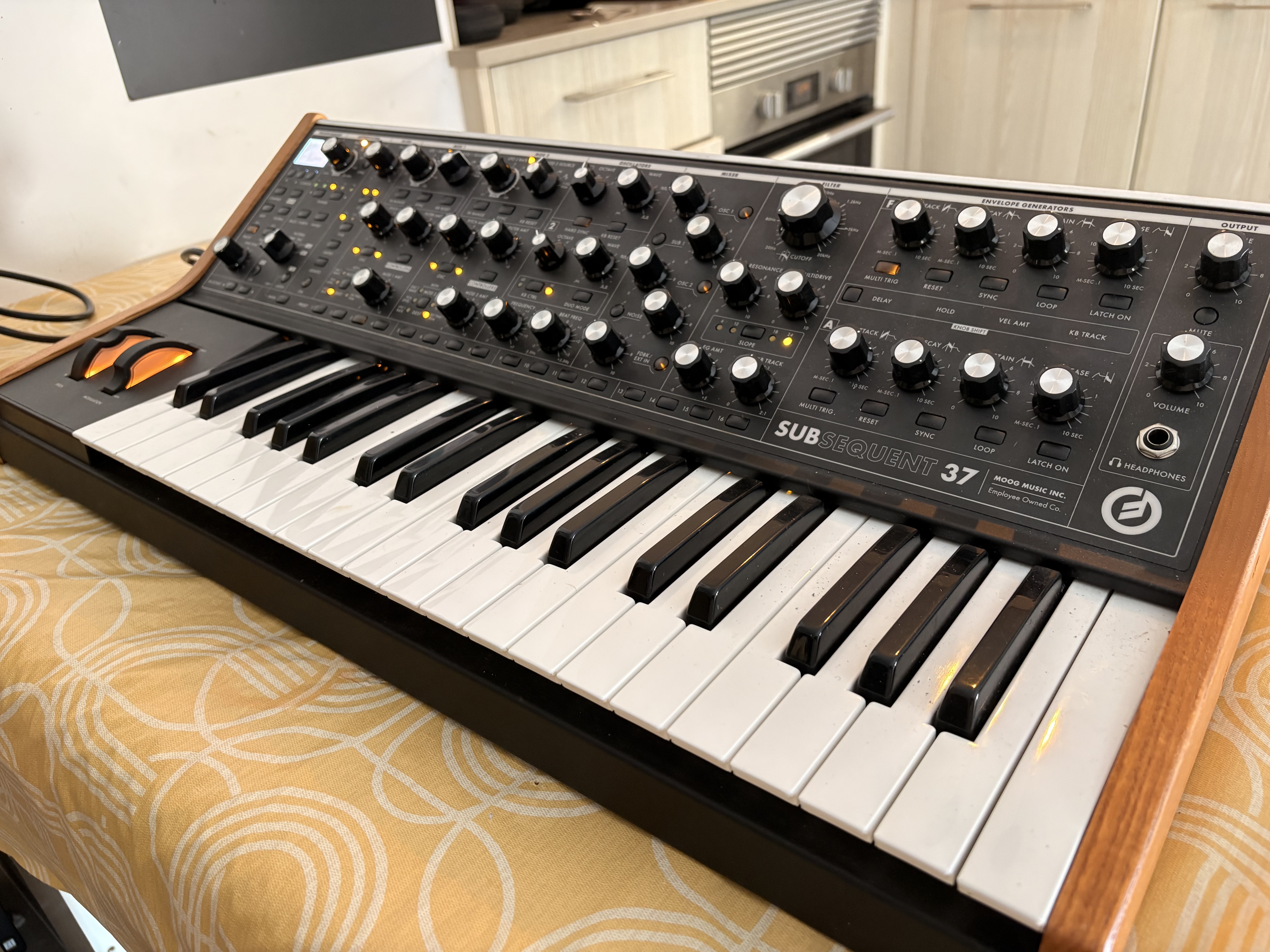 Moog Sub 37 + Decksaver