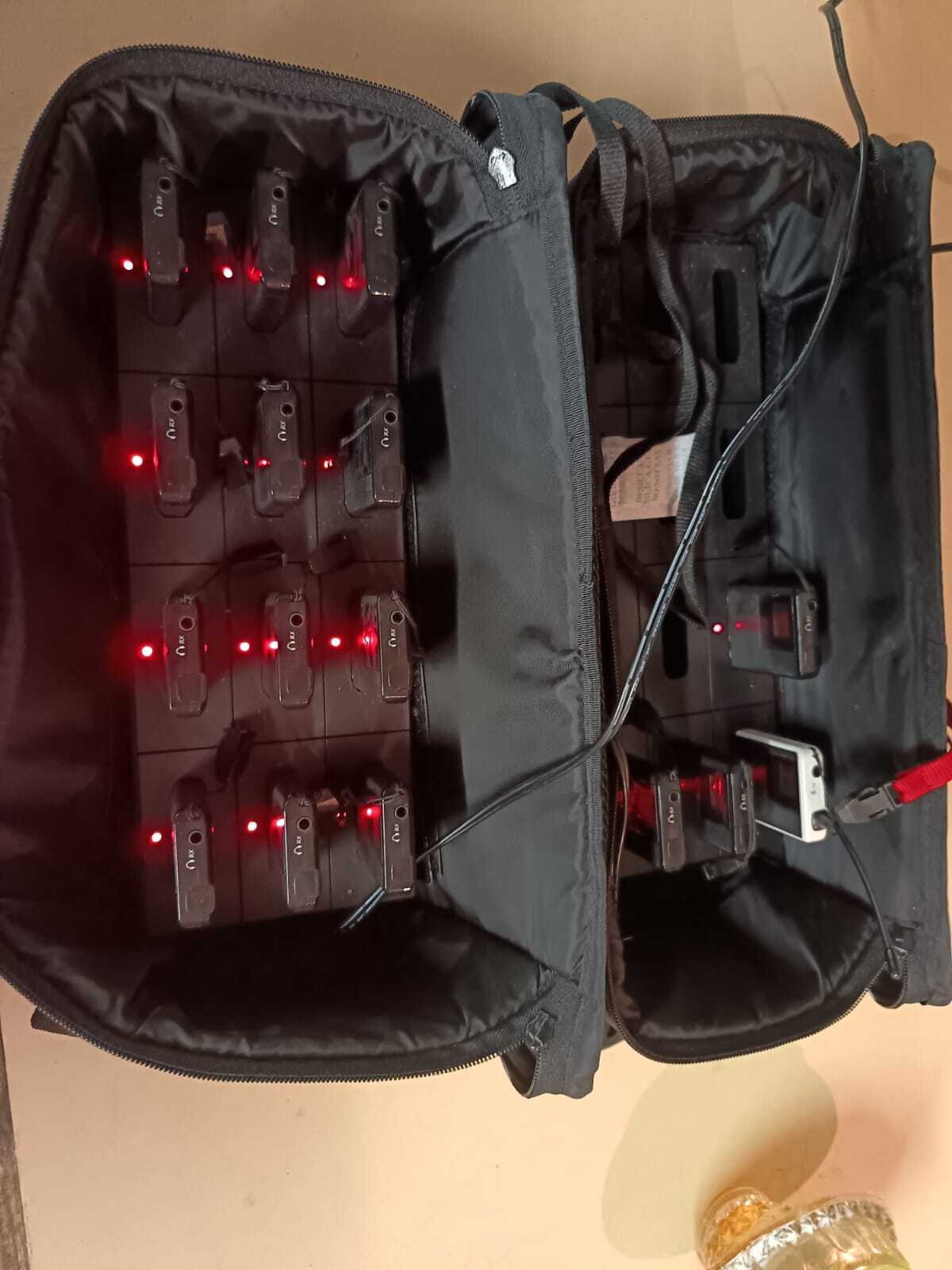 T Bone Tours Guide Mini C12 + 4 unités deux chargeurs