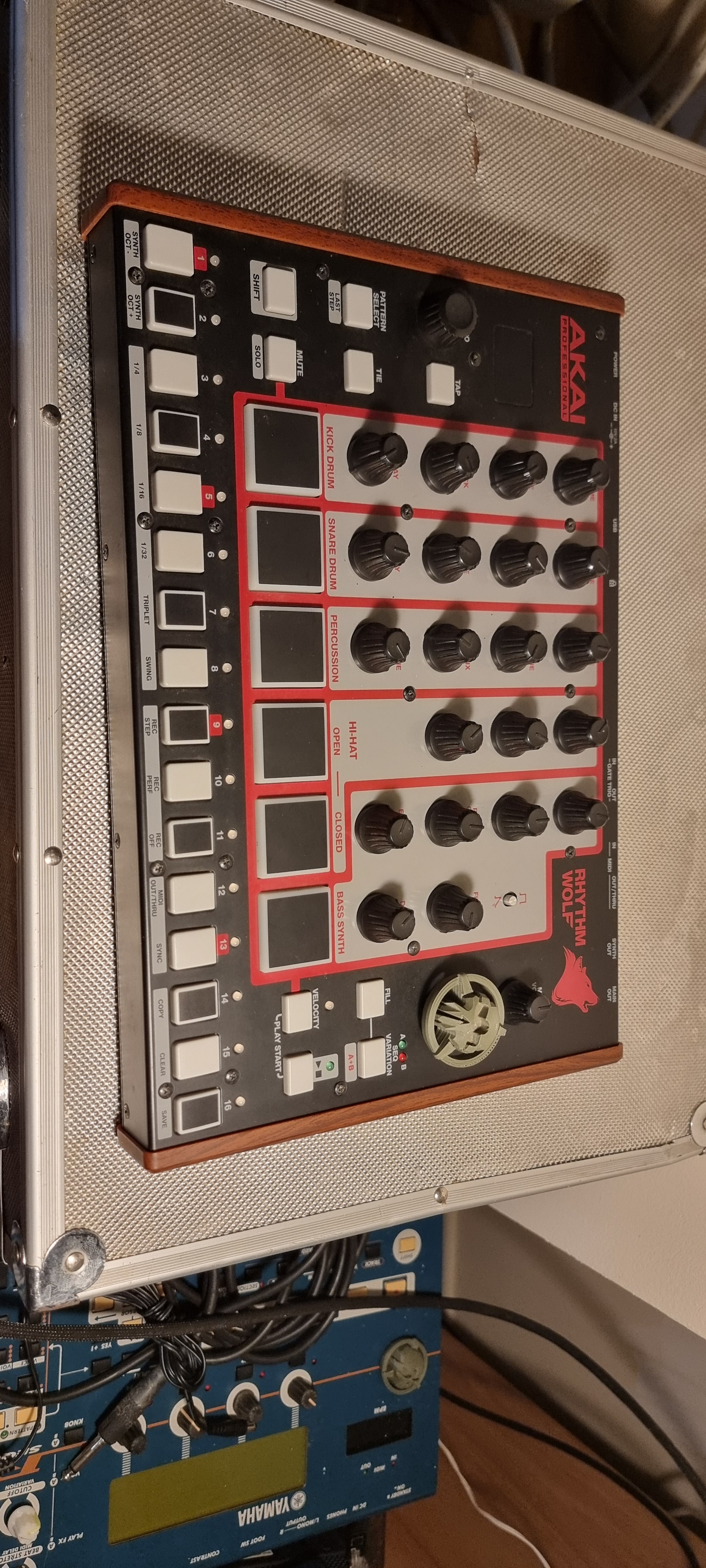 Vend Akai Rhythm Wolf