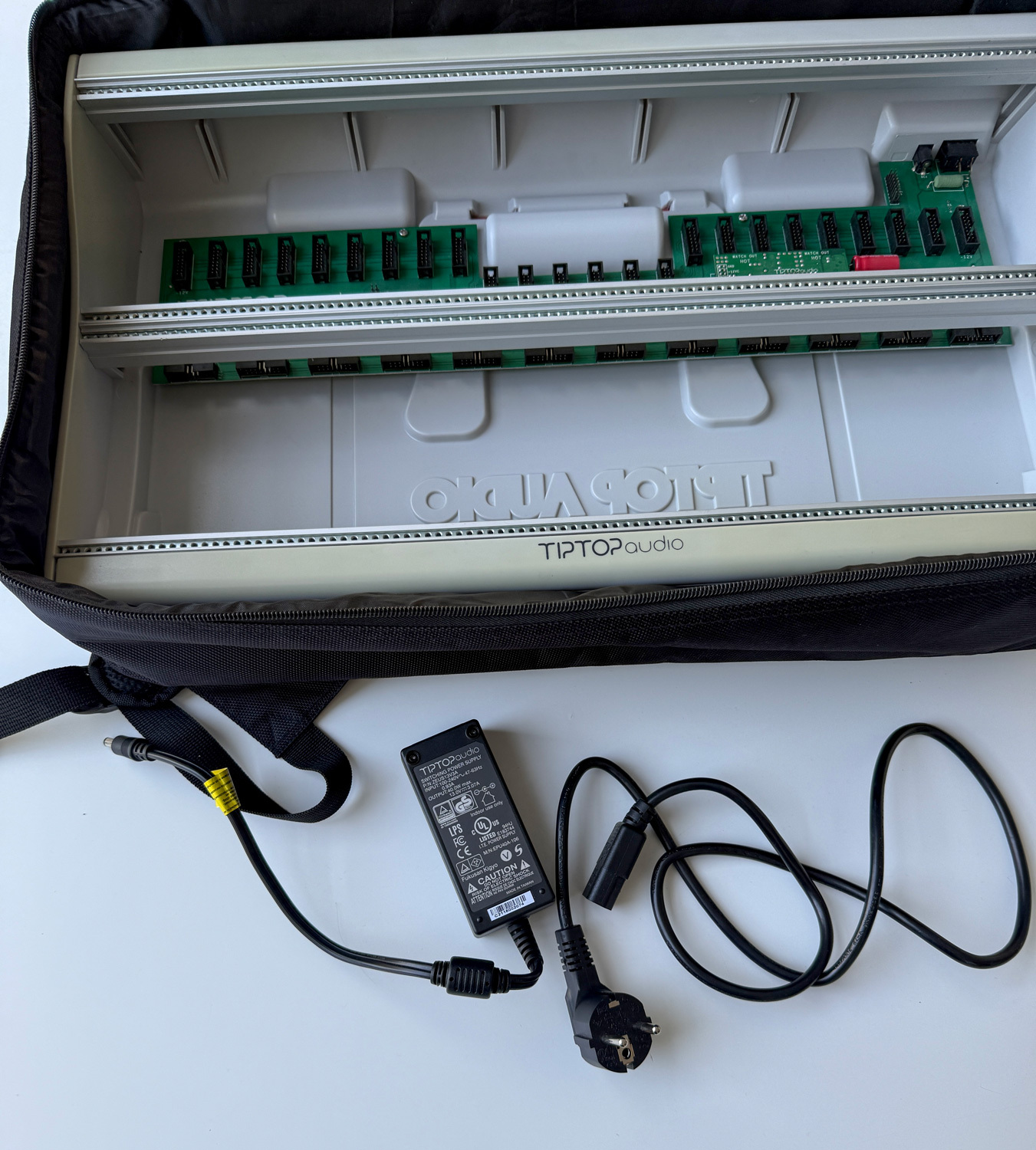 Tiptop Audio Mantis Eurorack Case 2x104TE (81493)