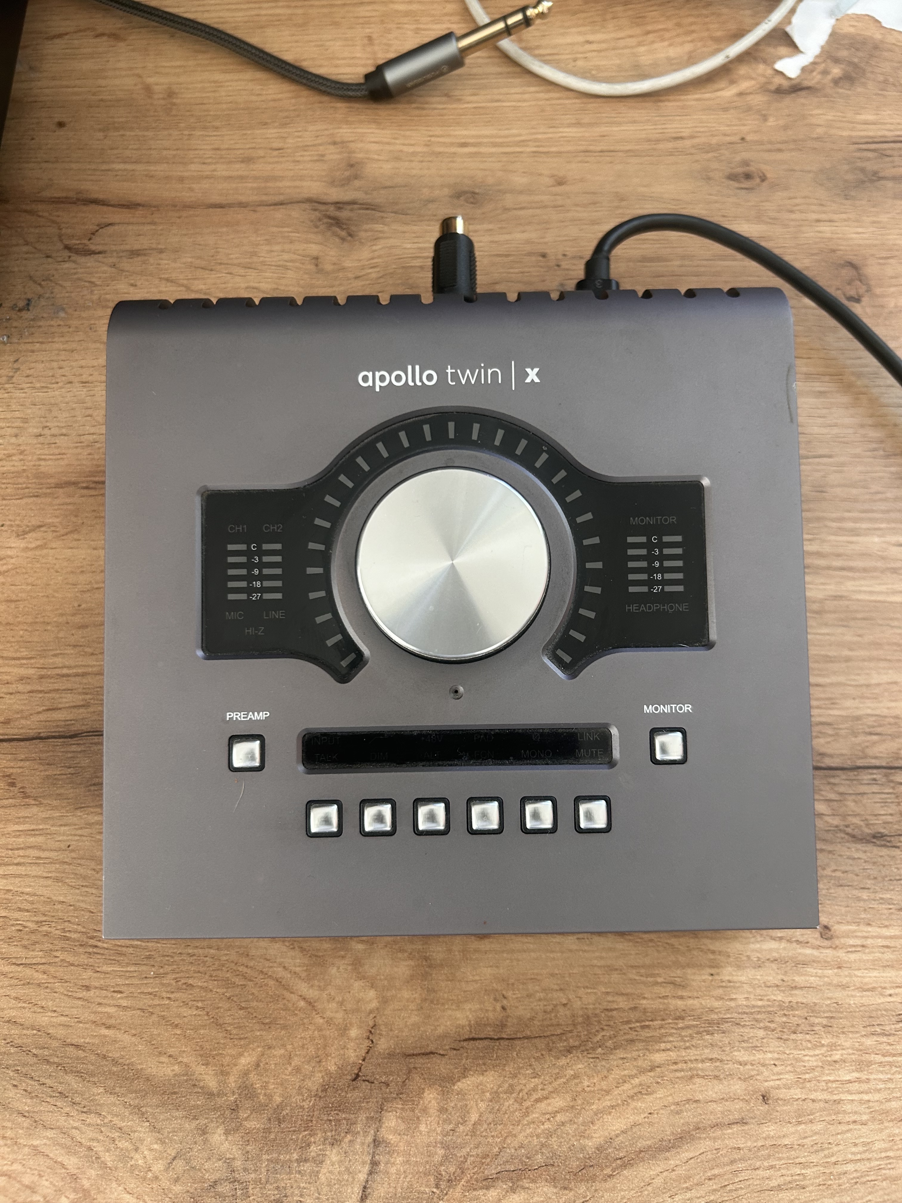 Apollo Twin X Duo Thunderbolt + câble Thunderbolt – Excellent état