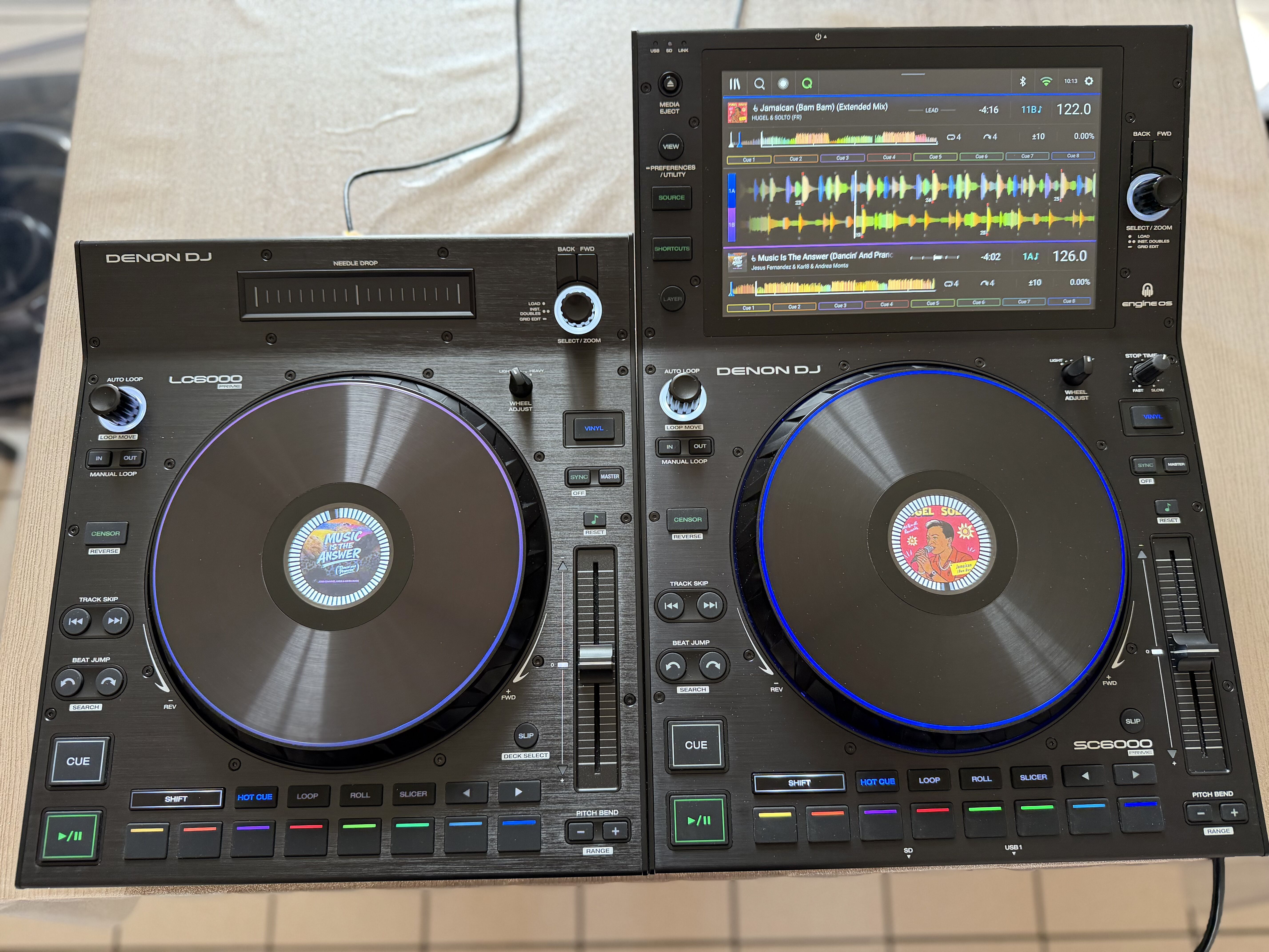 Vends Platine Dj + contrôleur Denon DJ Sc6000 et Lc6000 + Decksaver