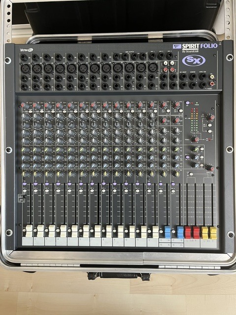 Console Folio SX + rack SKB